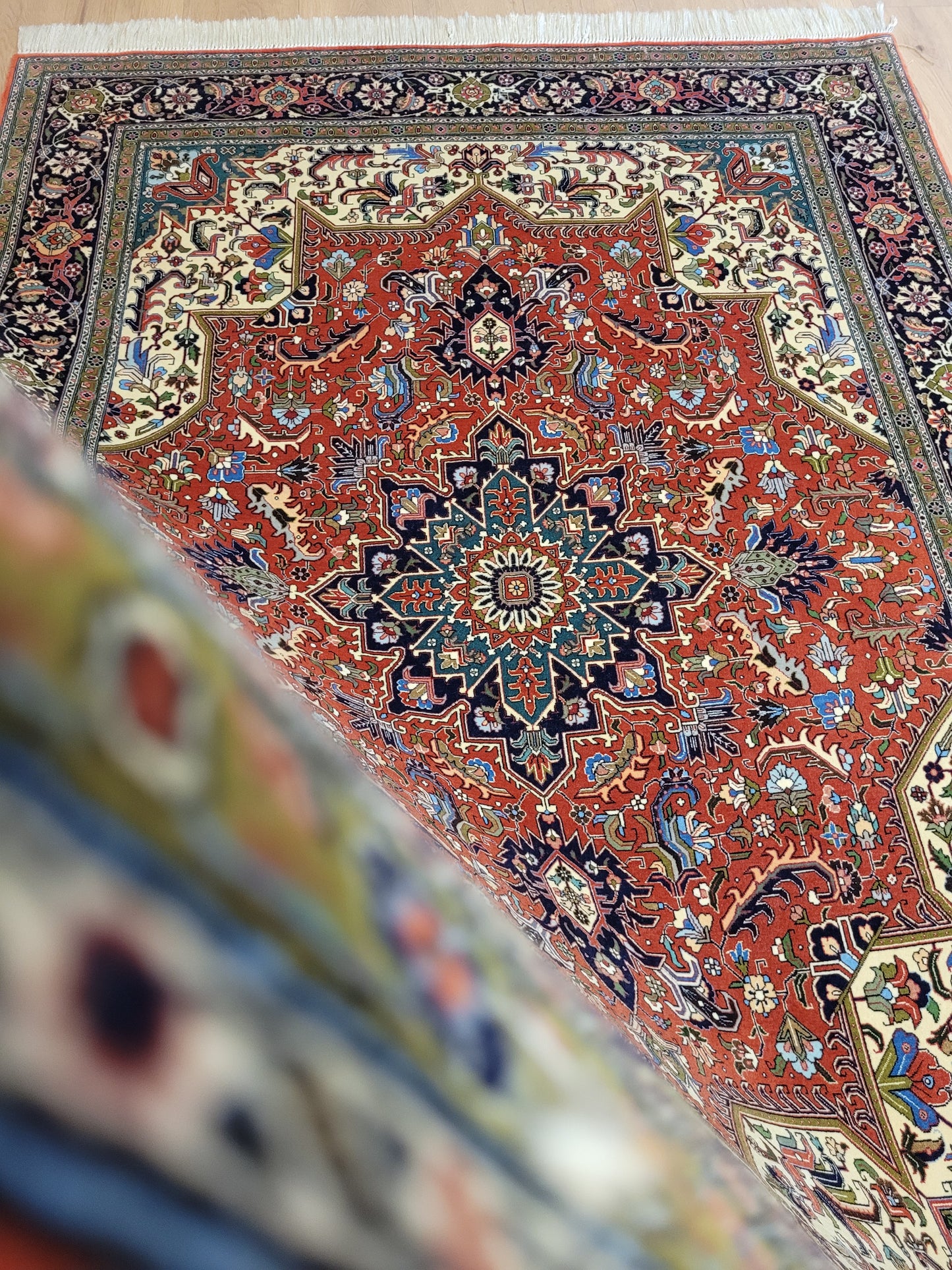 Täbriz Teppich Korkwolle auf Seide feine Handknüpfung Medaillon