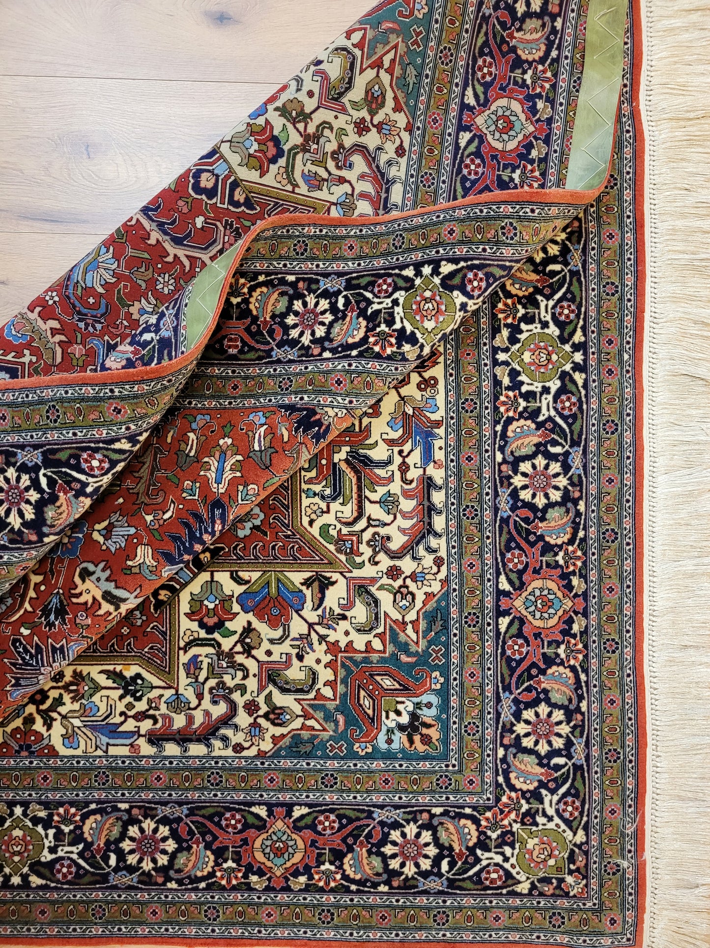 Täbriz Teppich Korkwolle auf Seide feine Handknüpfung Medaillon