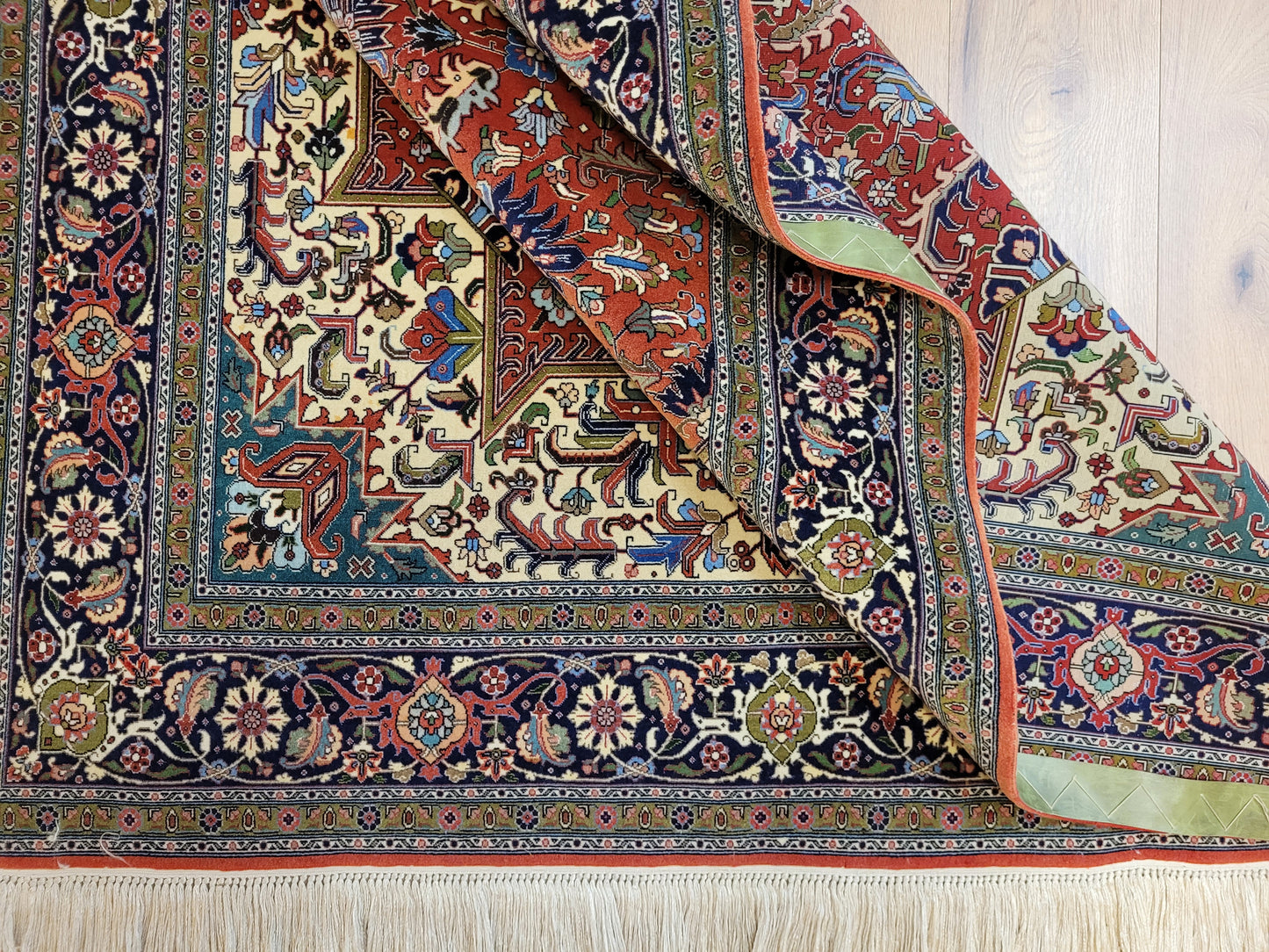 Täbriz Teppich Korkwolle auf Seide feine Handknüpfung Medaillon