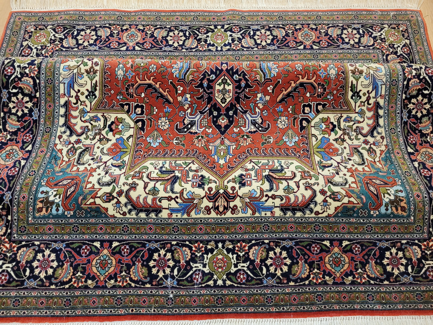 Täbriz Teppich Korkwolle auf Seide feine Handknüpfung Medaillon