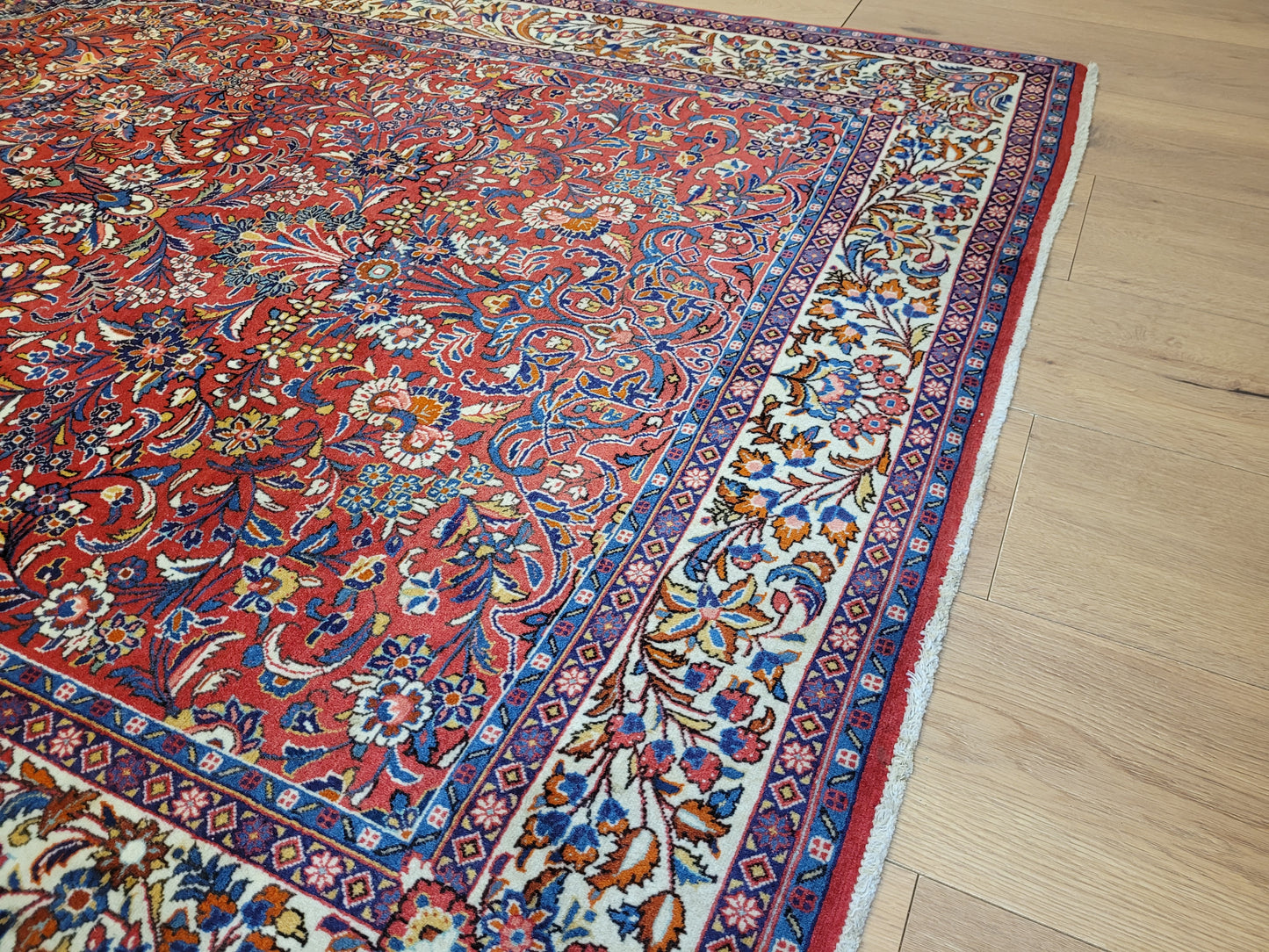 Sarough Teppich Korkwolle feine Handknüpfung florales Design