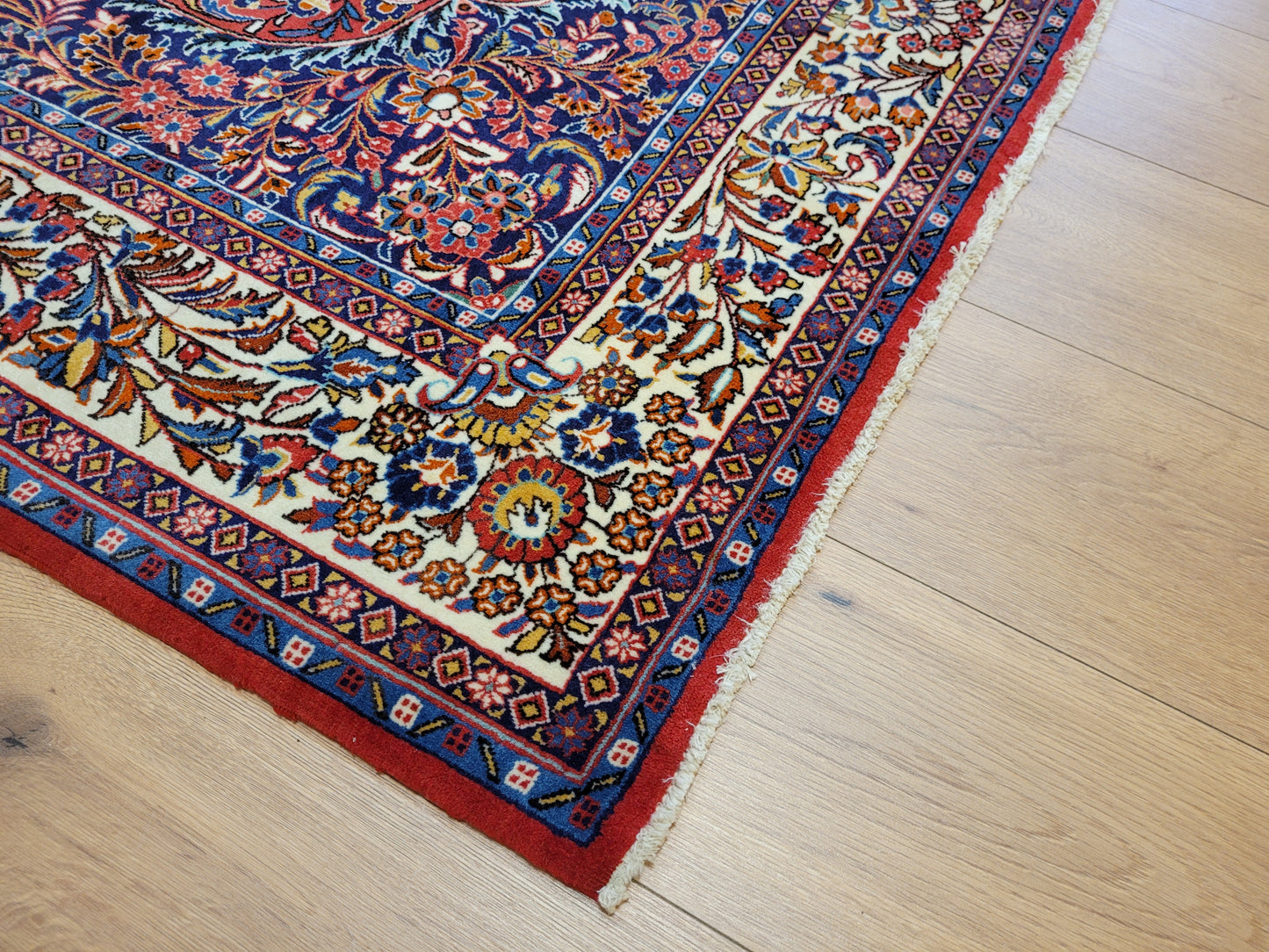 Sarough Teppich Korkwolle feine Handknüpfung florales Design