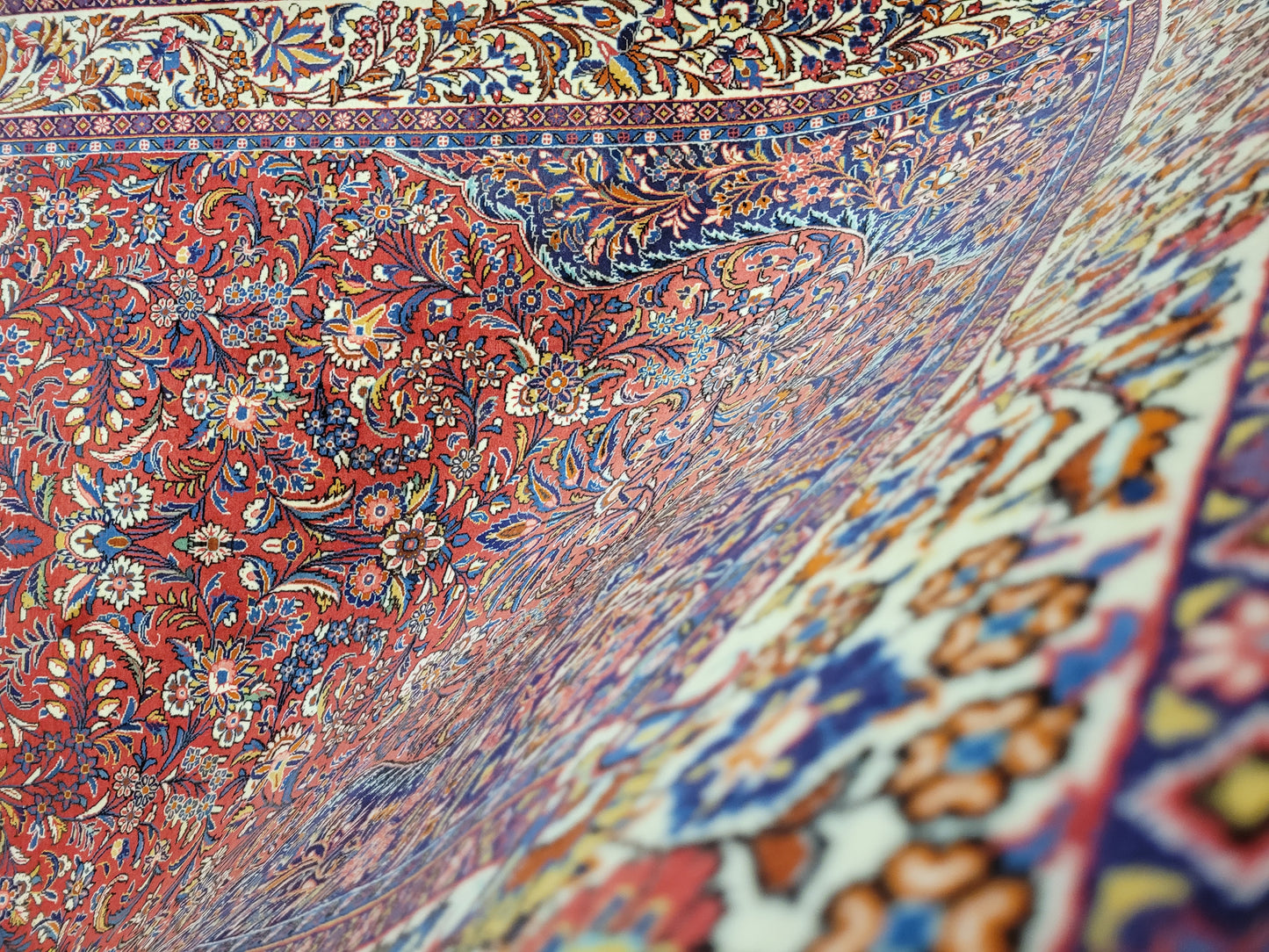 Sarough Teppich Korkwolle feine Handknüpfung florales Design