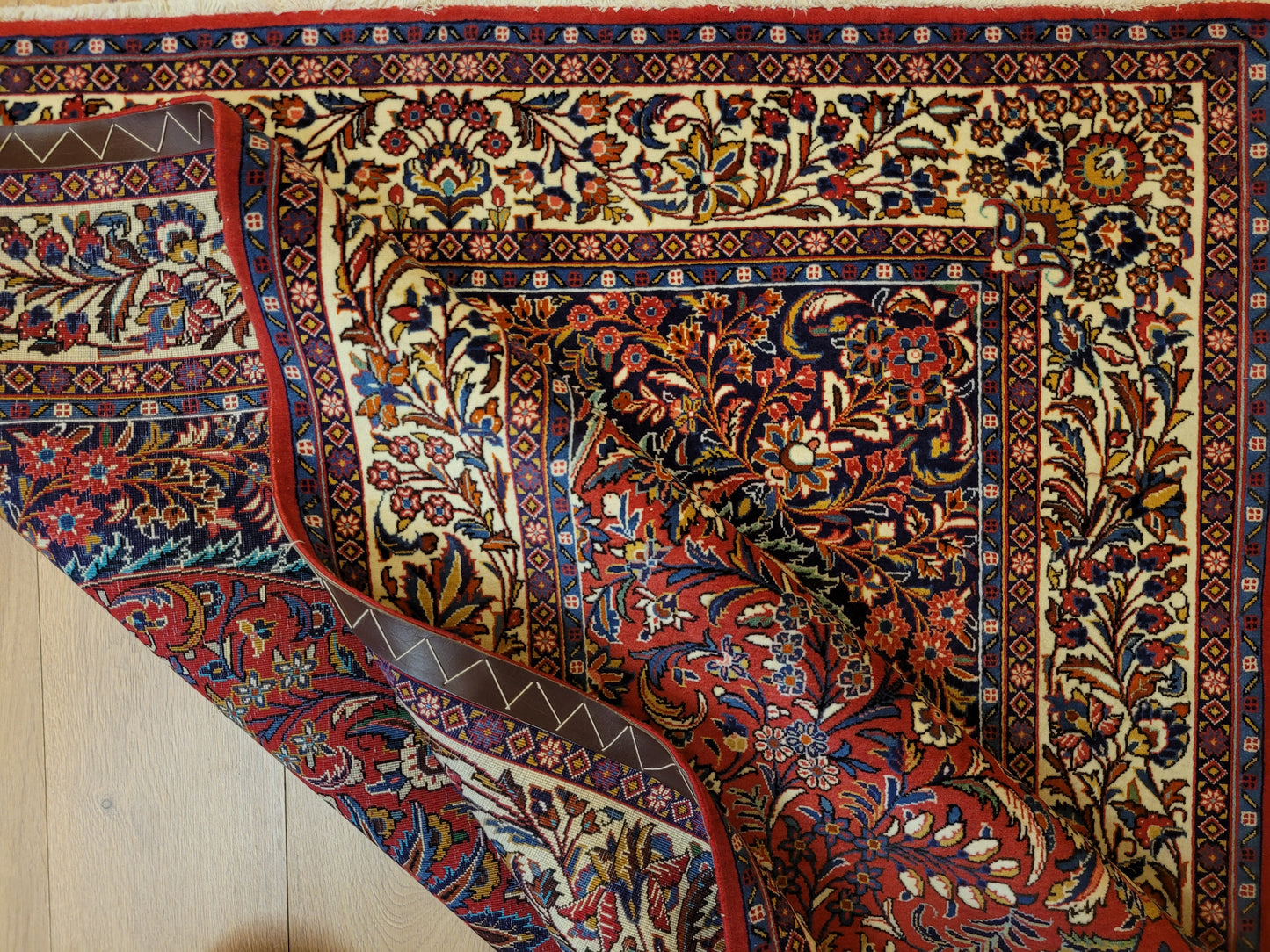 Sarough Teppich Korkwolle feine Handknüpfung florales Design