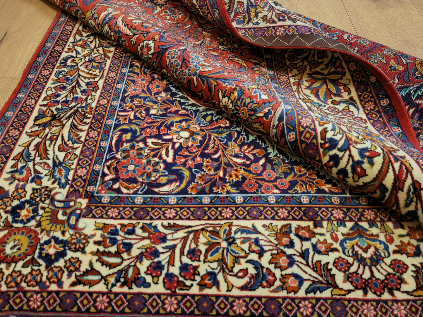 Sarough Teppich Korkwolle feine Handknüpfung florales Design