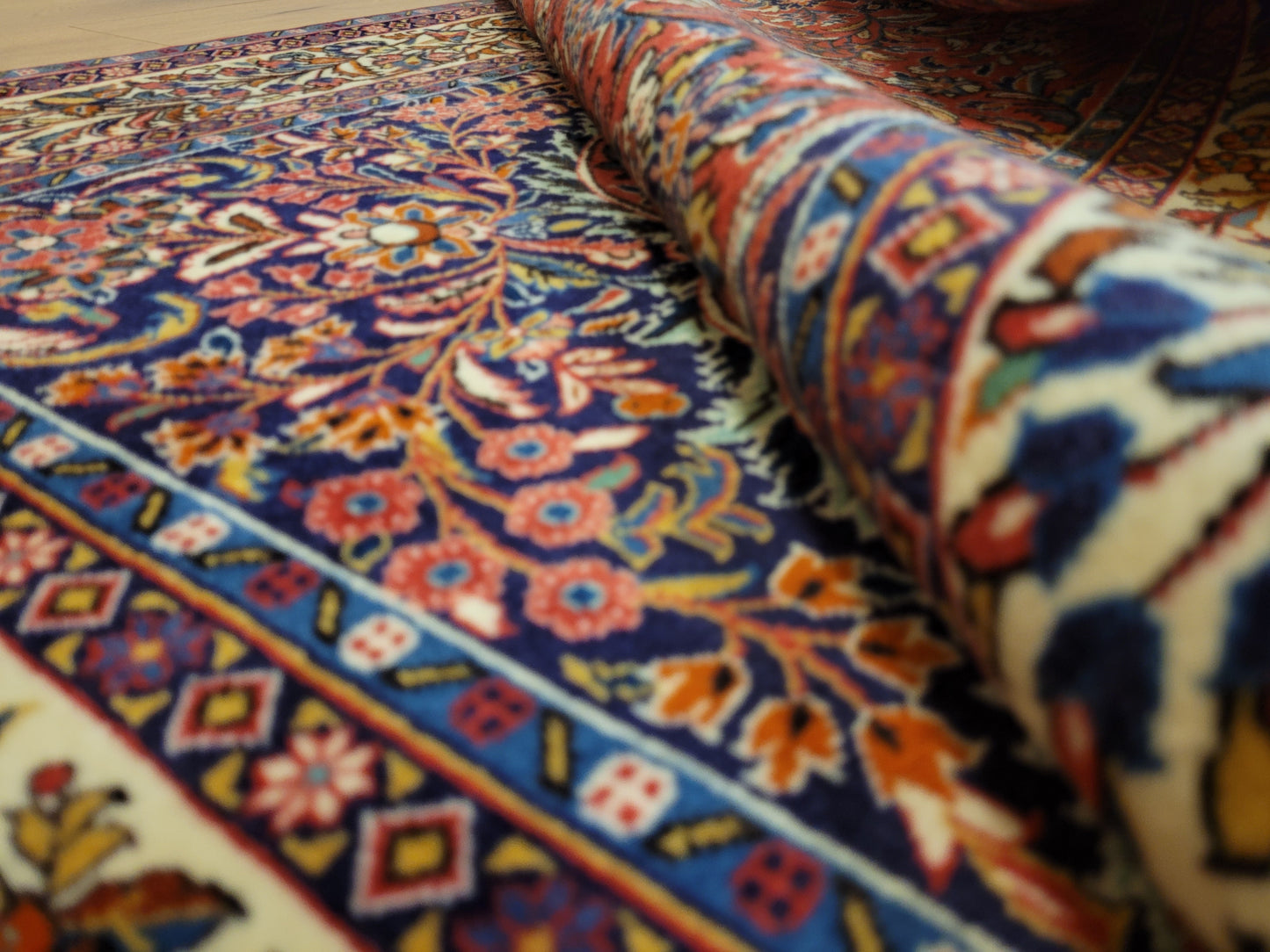 Sarough Teppich Korkwolle feine Handknüpfung florales Design