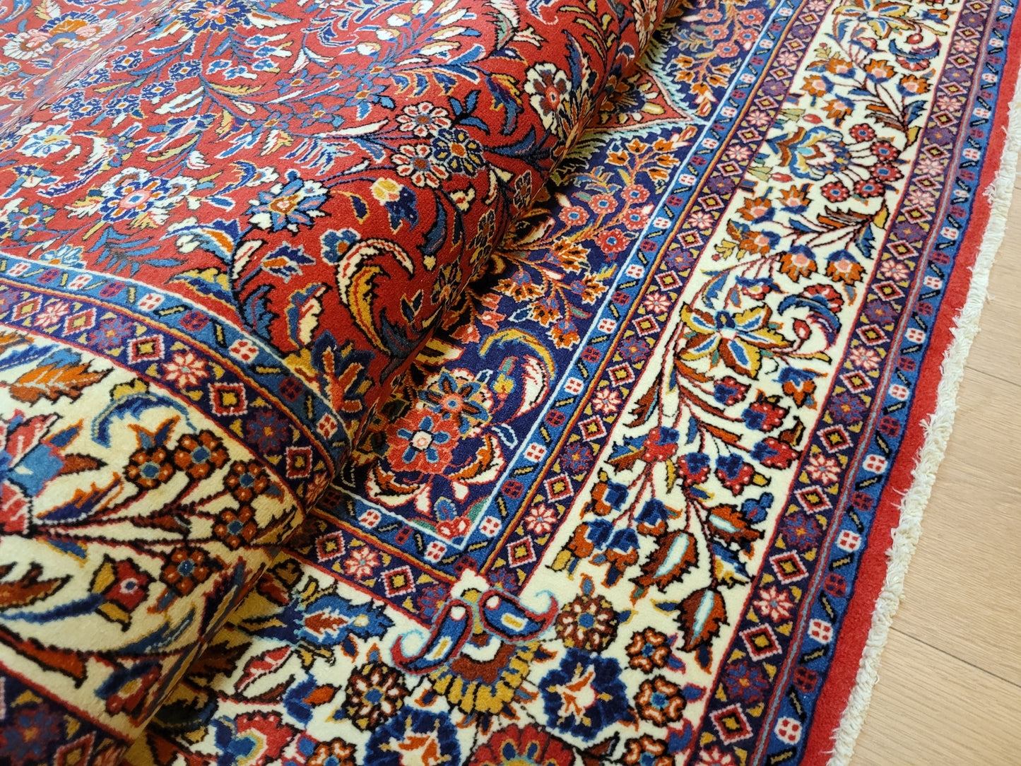 Sarough Teppich Korkwolle feine Handknüpfung florales Design