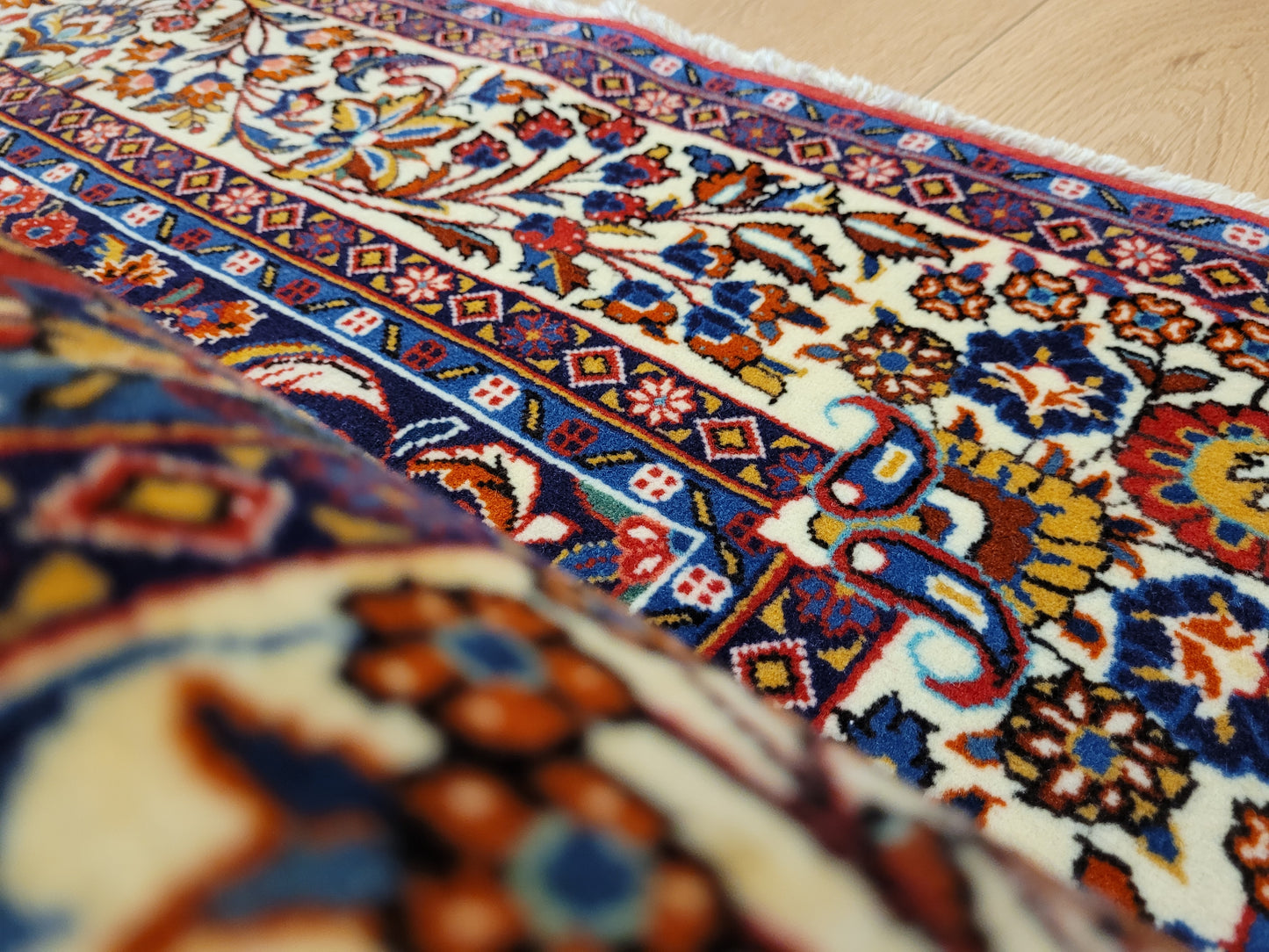 Sarough Teppich Korkwolle feine Handknüpfung florales Design