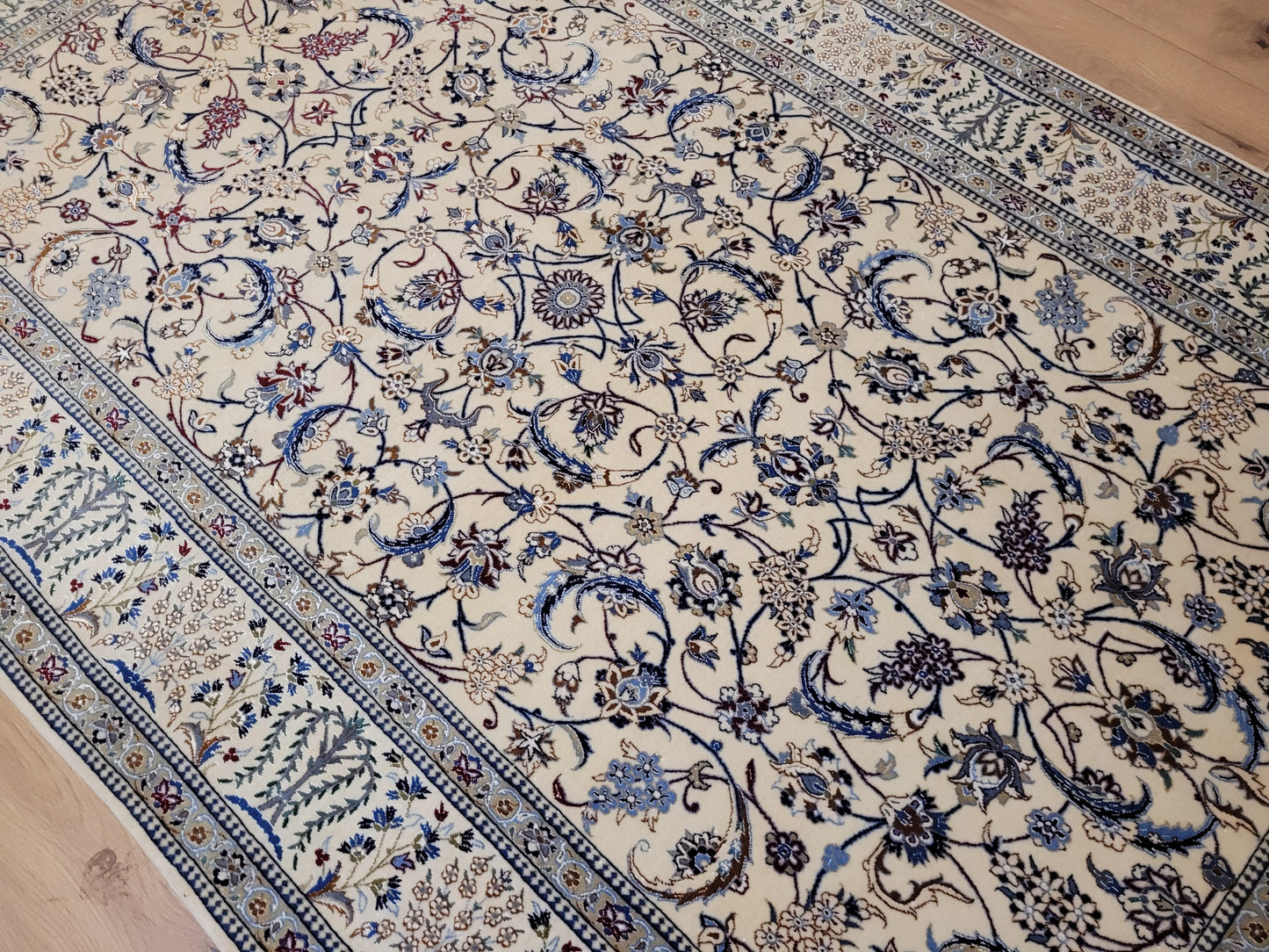 Nain Teppich Korkwolle mit Seide feine Handknüpfung cremeblau