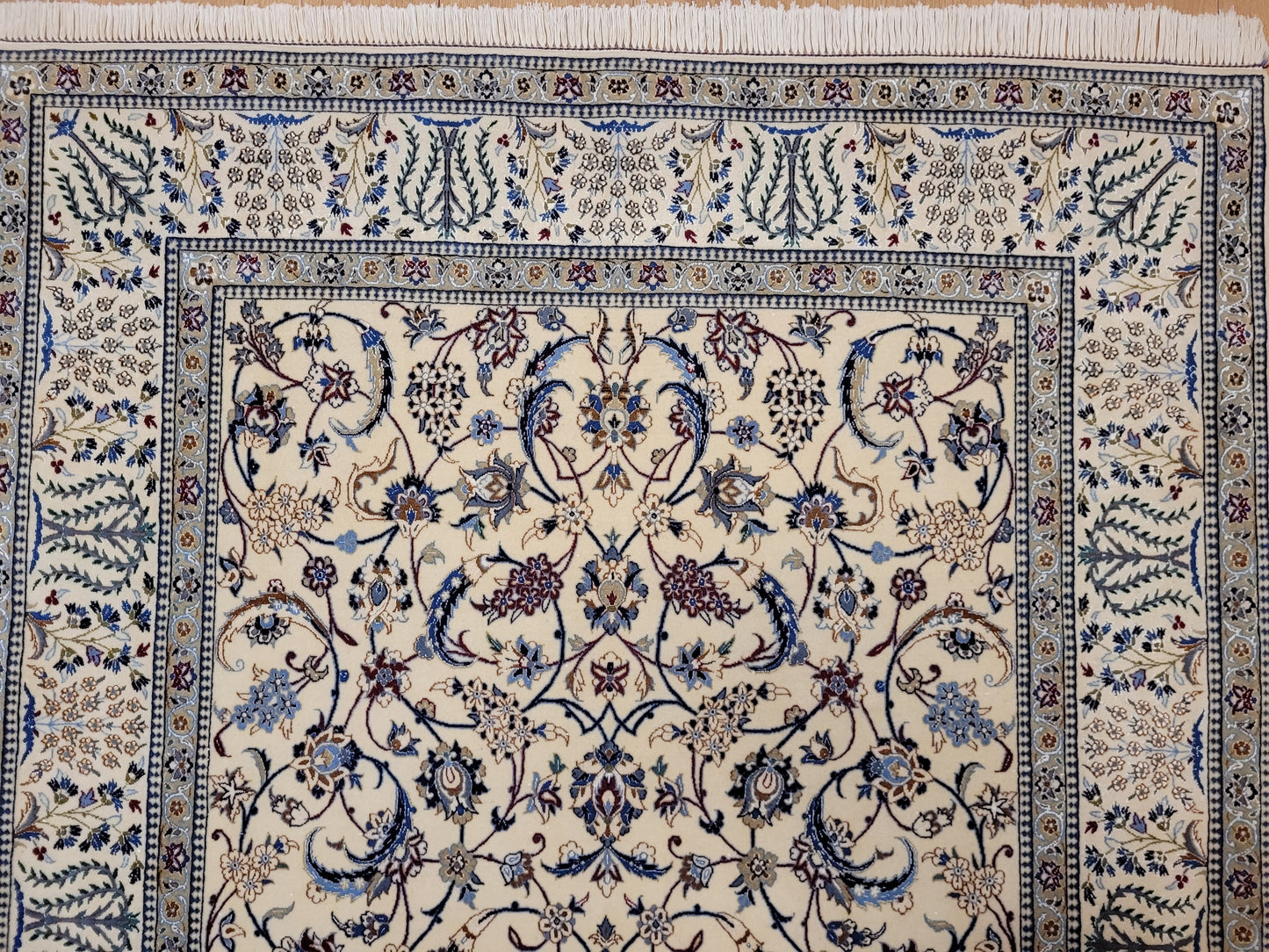 Nain Teppich Korkwolle mit Seide feine Handknüpfung cremeblau