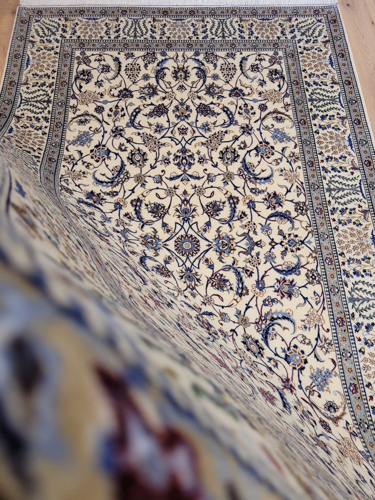 Nain Teppich Korkwolle mit Seide feine Handknüpfung cremeblau