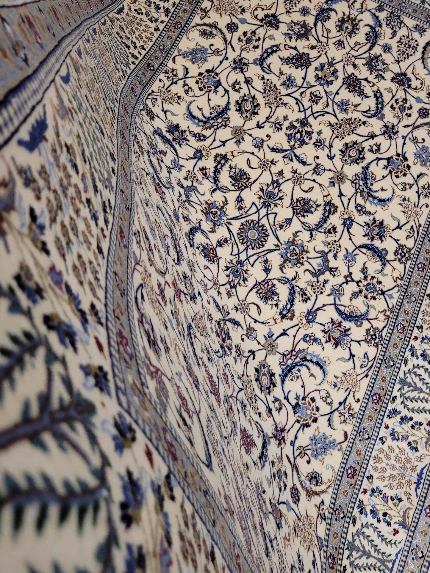 Nain Teppich Korkwolle mit Seide feine Handknüpfung cremeblau