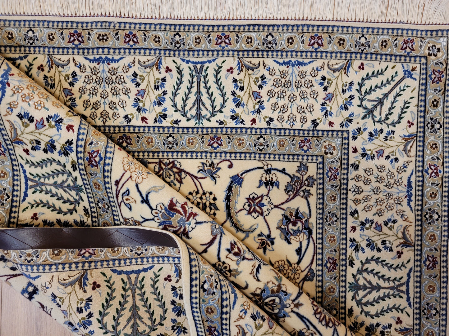 Nain Teppich Korkwolle mit Seide feine Handknüpfung cremeblau