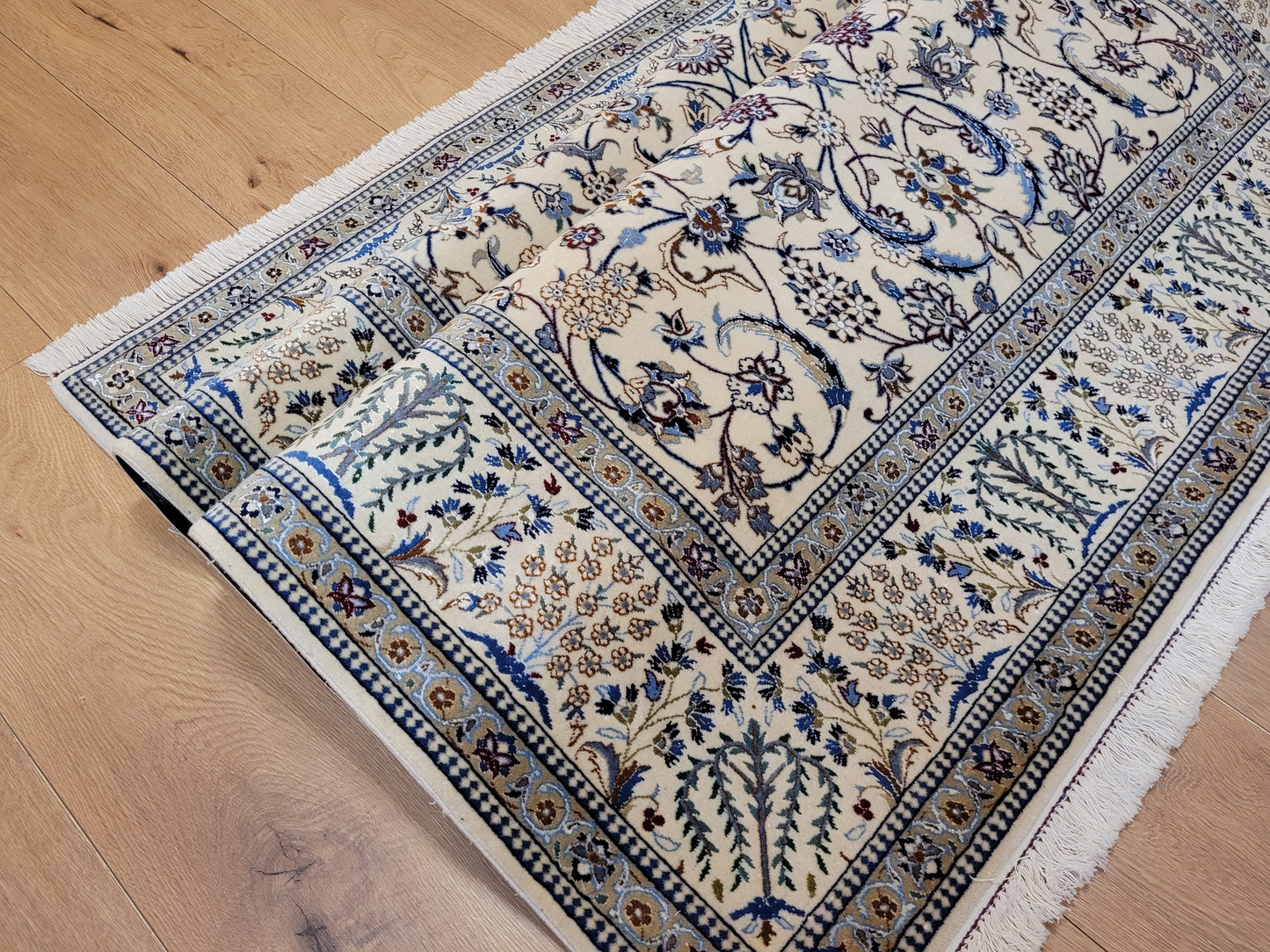 Nain Teppich Korkwolle mit Seide feine Handknüpfung cremeblau