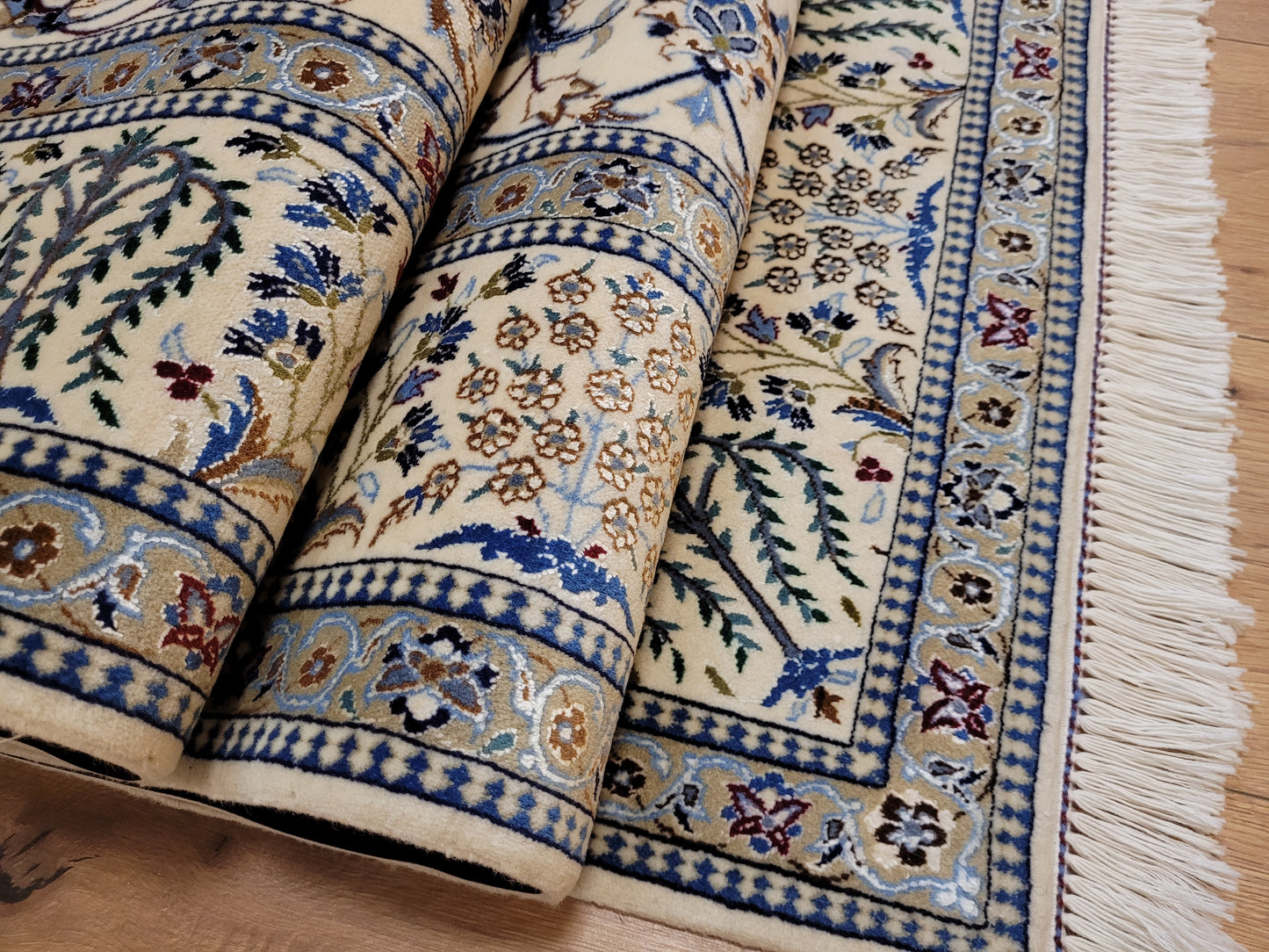 Nain Teppich Korkwolle mit Seide feine Handknüpfung cremeblau