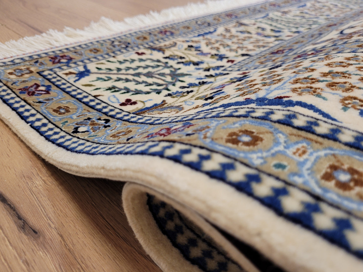 Nain Teppich Korkwolle mit Seide feine Handknüpfung cremeblau