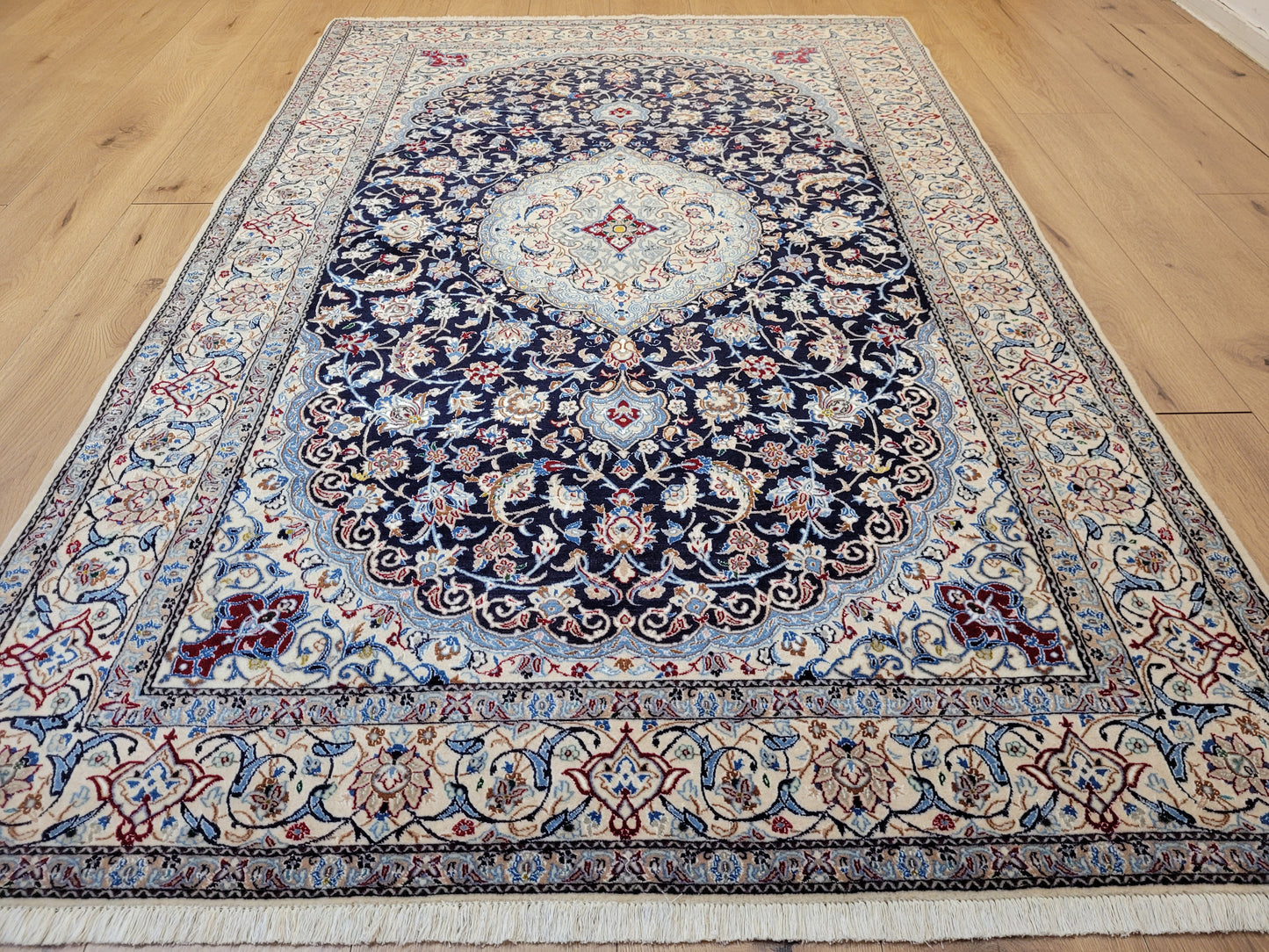 Nain Teppich Korkwolle mit Seide feine Handknüpfung