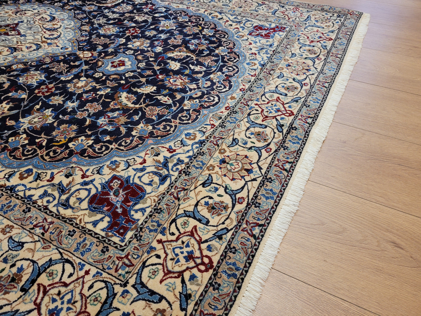 Nain Teppich Korkwolle mit Seide feine Handknüpfung