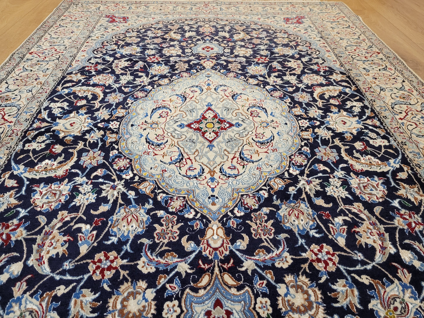 Nain Teppich Korkwolle mit Seide feine Handknüpfung