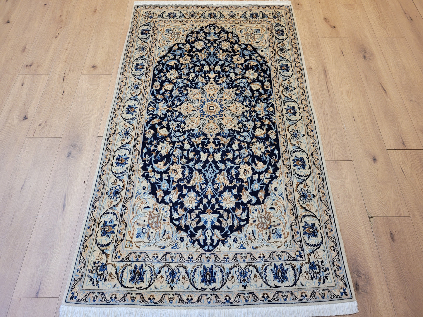 Nain Teppich Korkwolle mit Seide feine Handarbeit