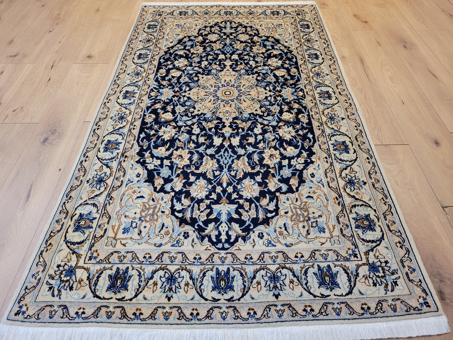 Nain Teppich Korkwolle mit Seide feine Handarbeit