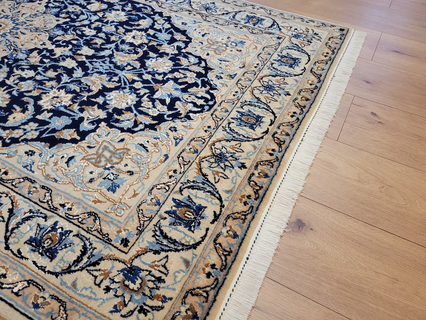 Nain Teppich Korkwolle mit Seide feine Handarbeit