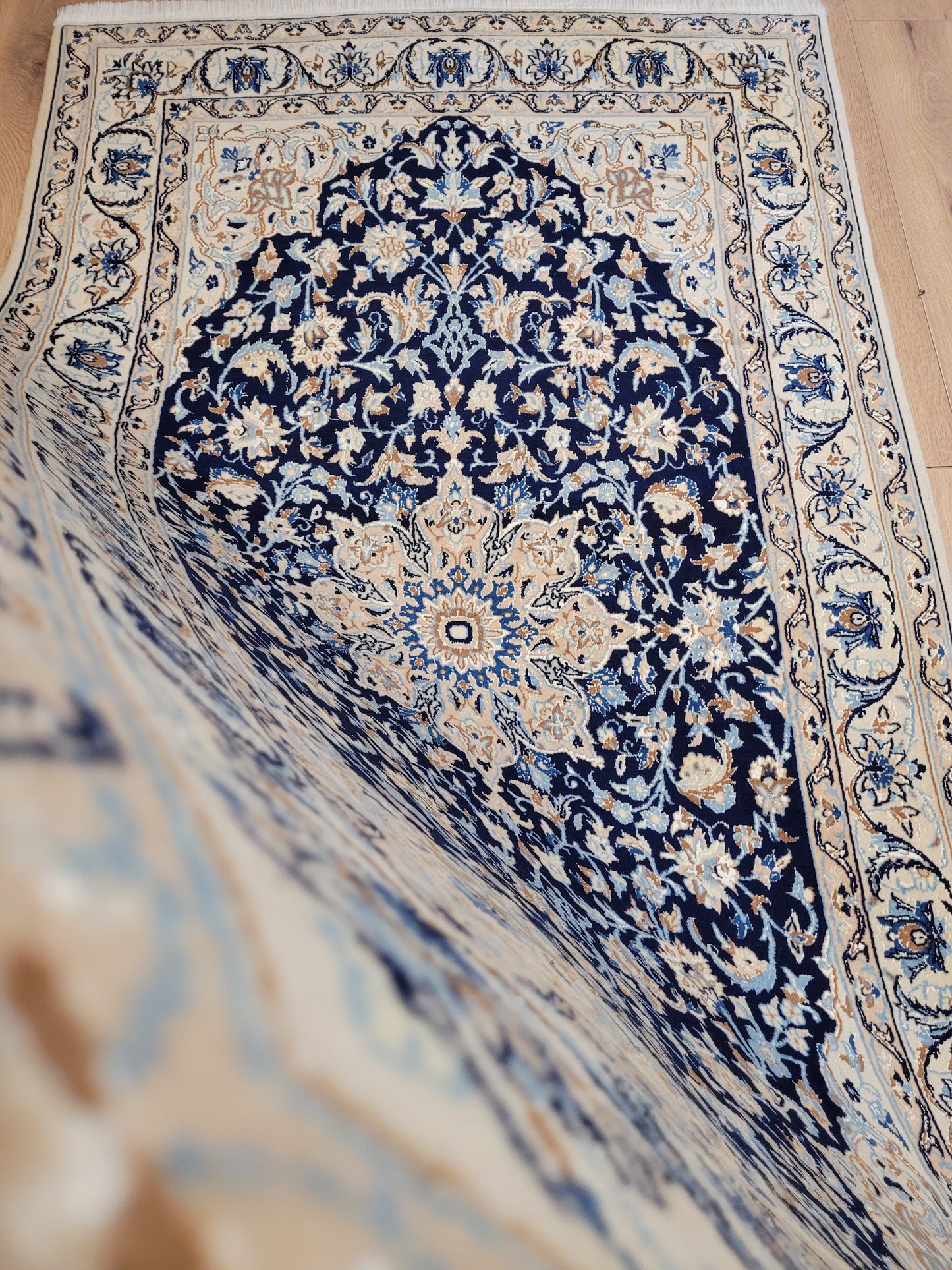 Nain Teppich Korkwolle mit Seide feine Handarbeit