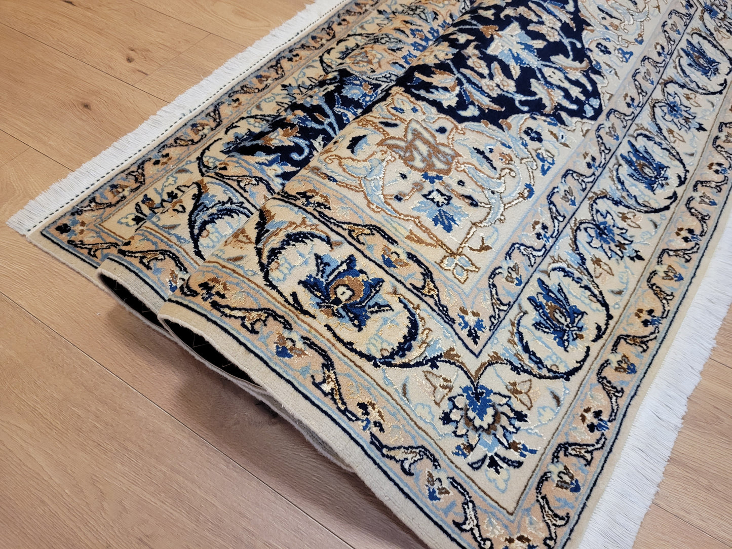 Nain Teppich Korkwolle mit Seide feine Handarbeit