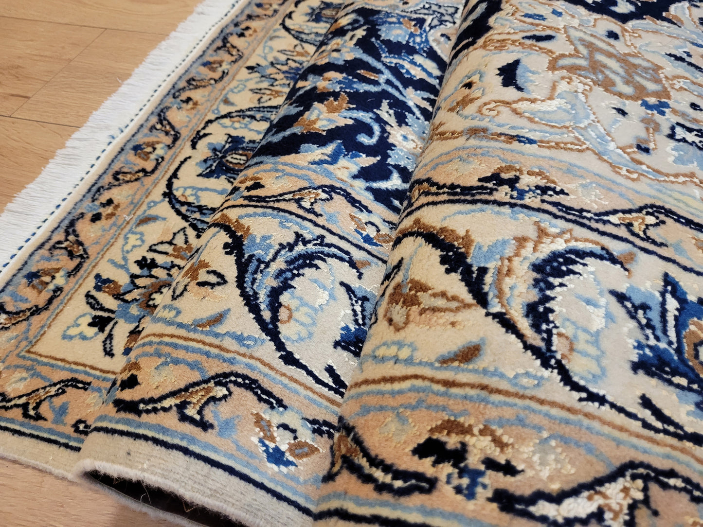 Nain Teppich Korkwolle mit Seide feine Handarbeit