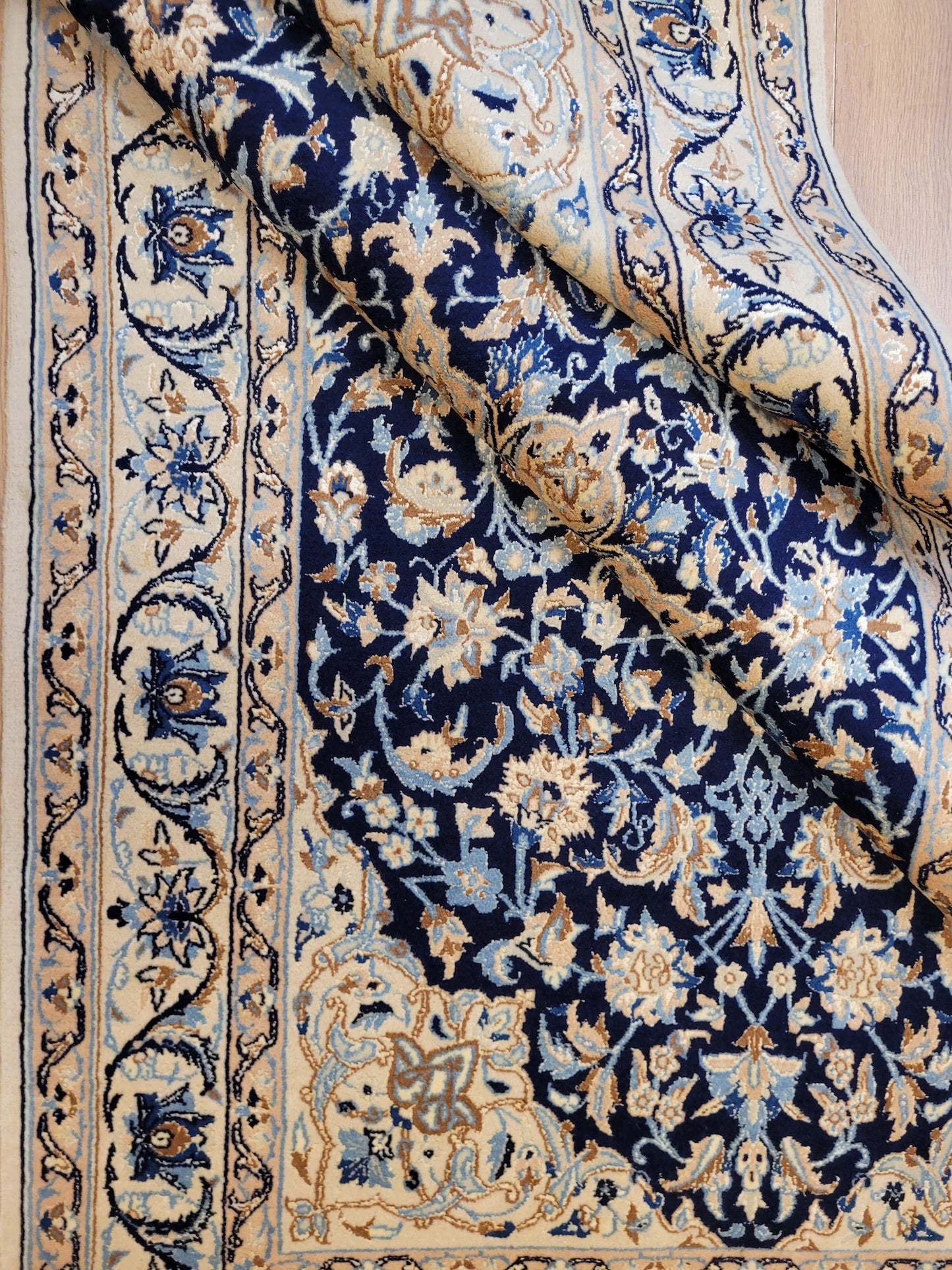 Nain Teppich Korkwolle mit Seide feine Handarbeit