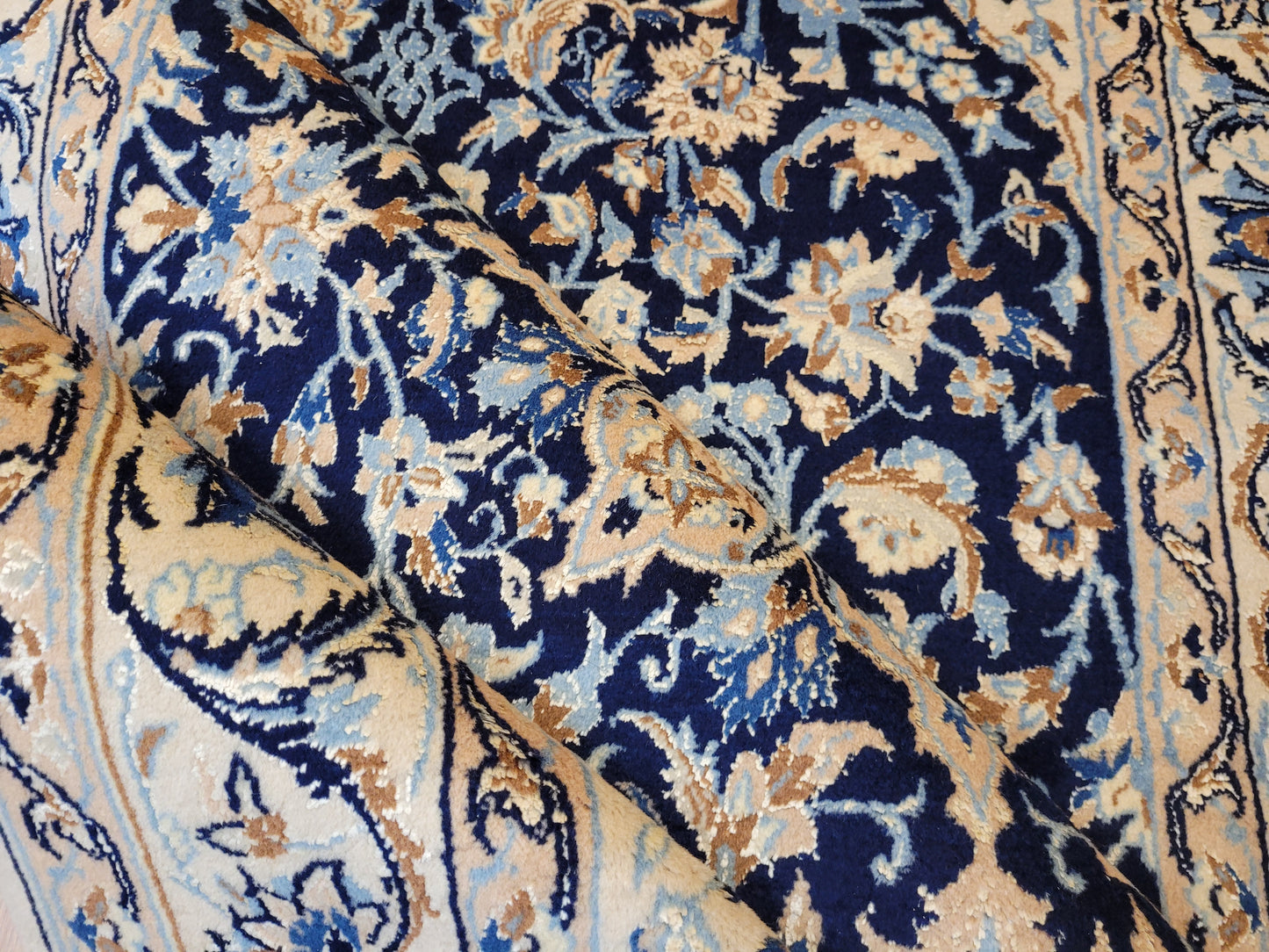 Nain Teppich Korkwolle mit Seide feine Handarbeit