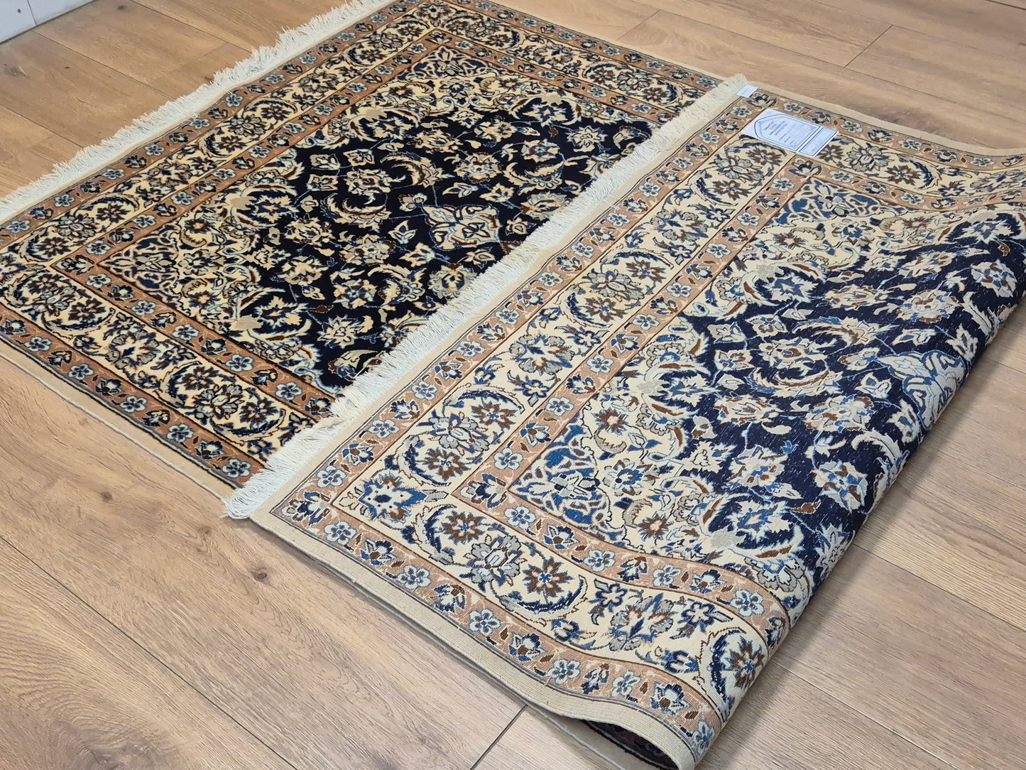 Nain Teppich Korkwolle Seide Medaillon florales Design feine Knüpfung