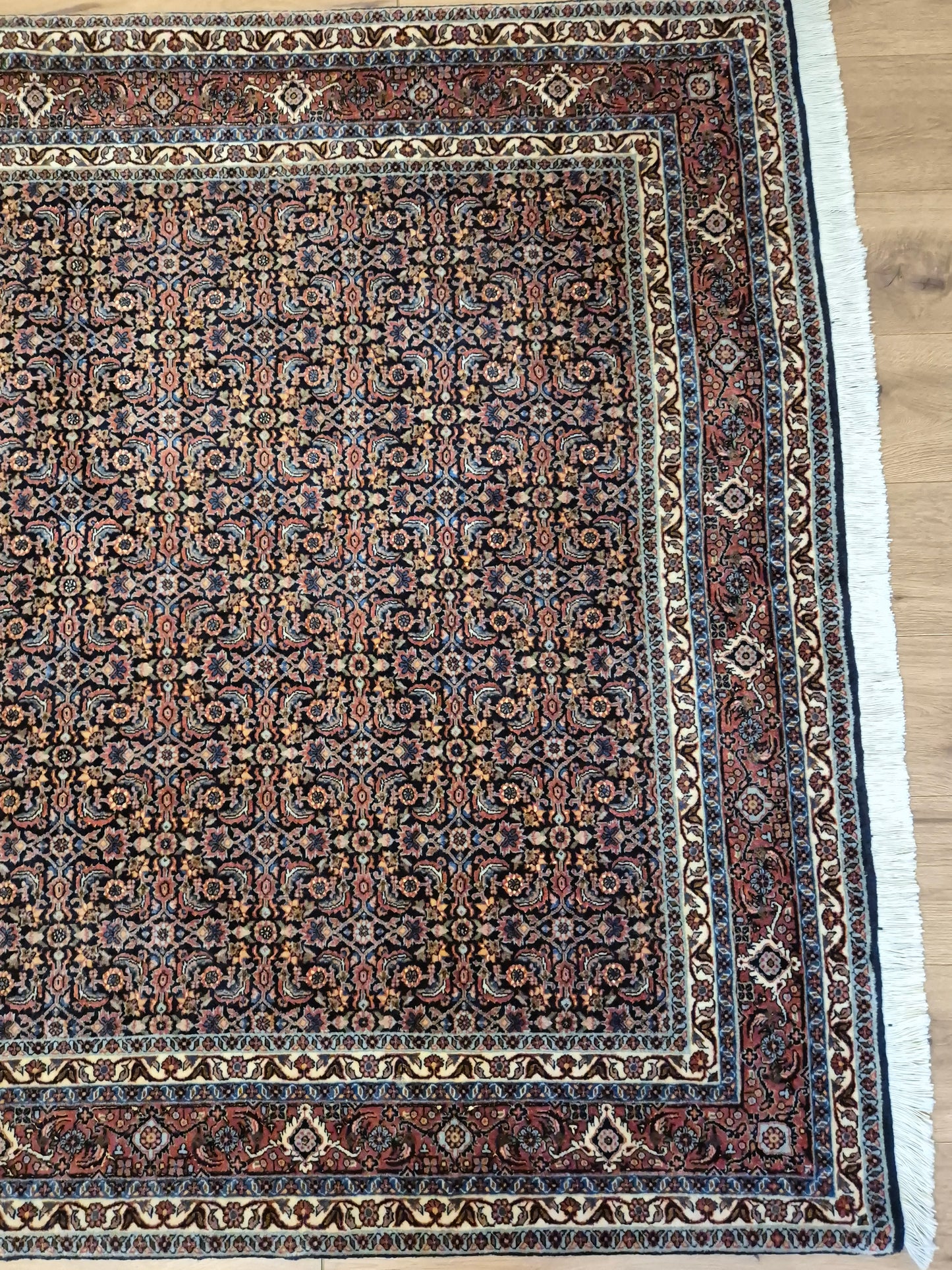 Bidjar Teppich Korkwolle Seide signiert florales Allover-Muster