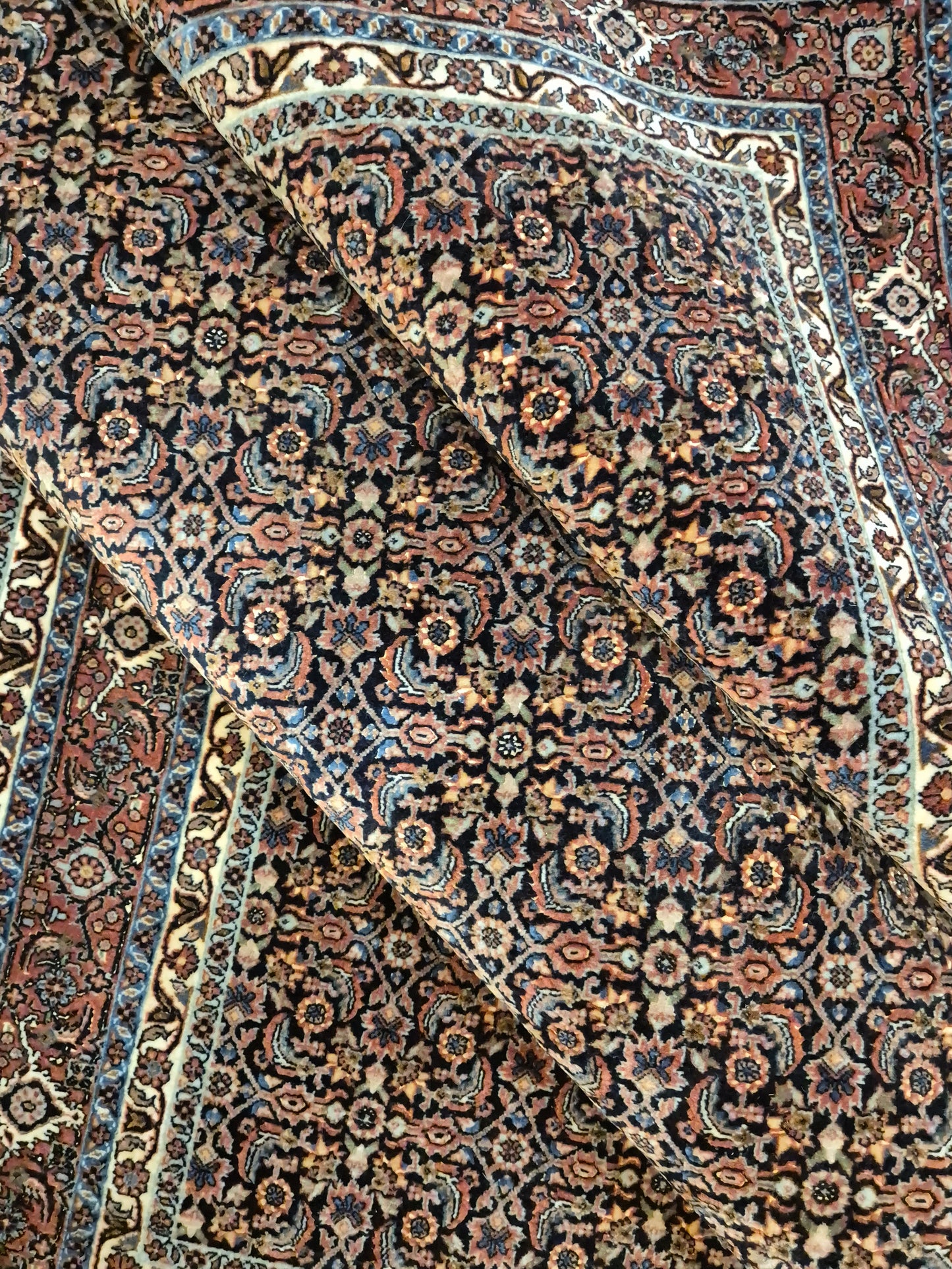 Bidjar Teppich Korkwolle Seide signiert florales Allover-Muster