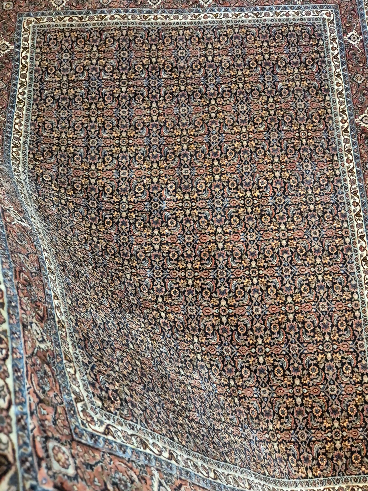 Bidjar Teppich Korkwolle Seide signiert florales Allover-Muster