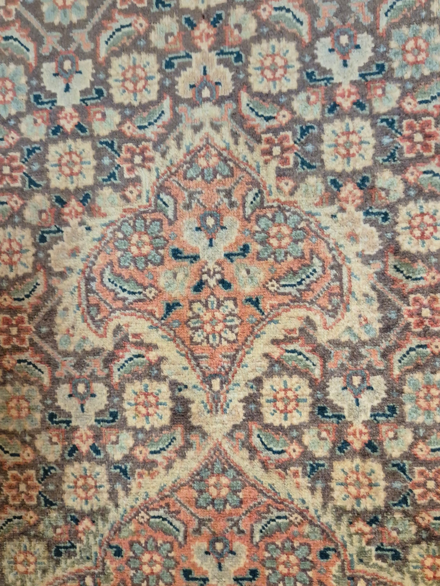 Täbriz Teppich Korkwolle Medaillon Mahi Muster feine Knüpfung