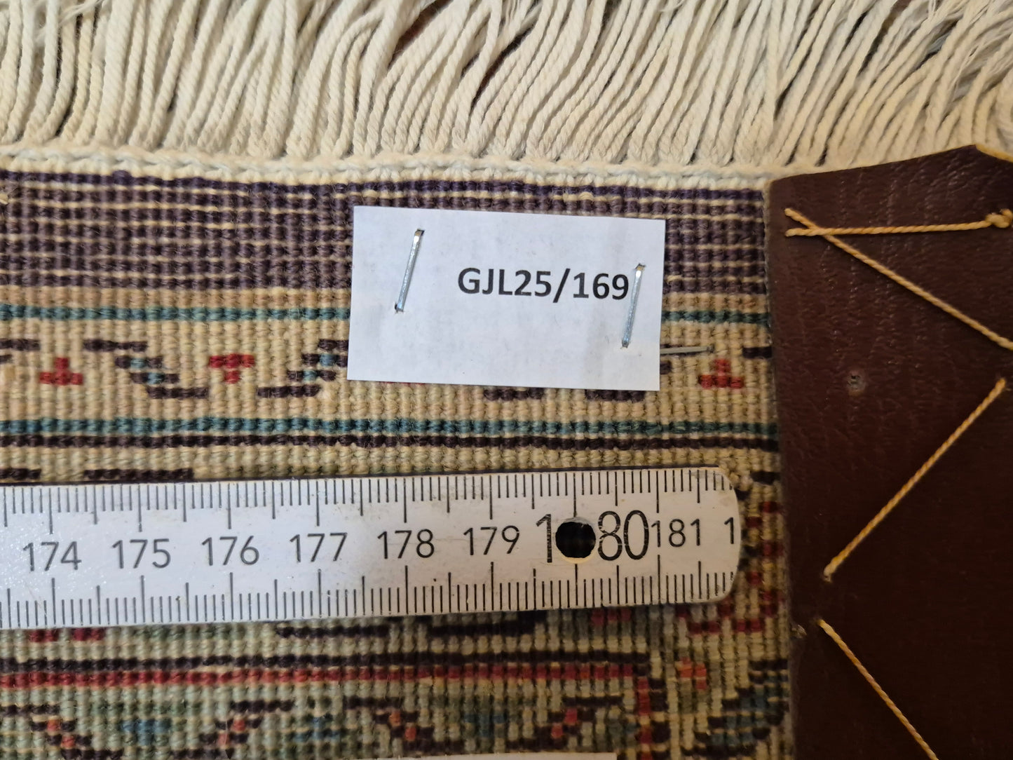 Täbriz Teppich Korkwolle Medaillon Mahi Muster feine Knüpfung