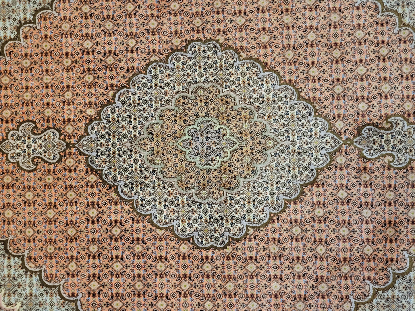 Täbriz Teppich Korkwolle mit Seide feine Knüpfung Medaillon Design