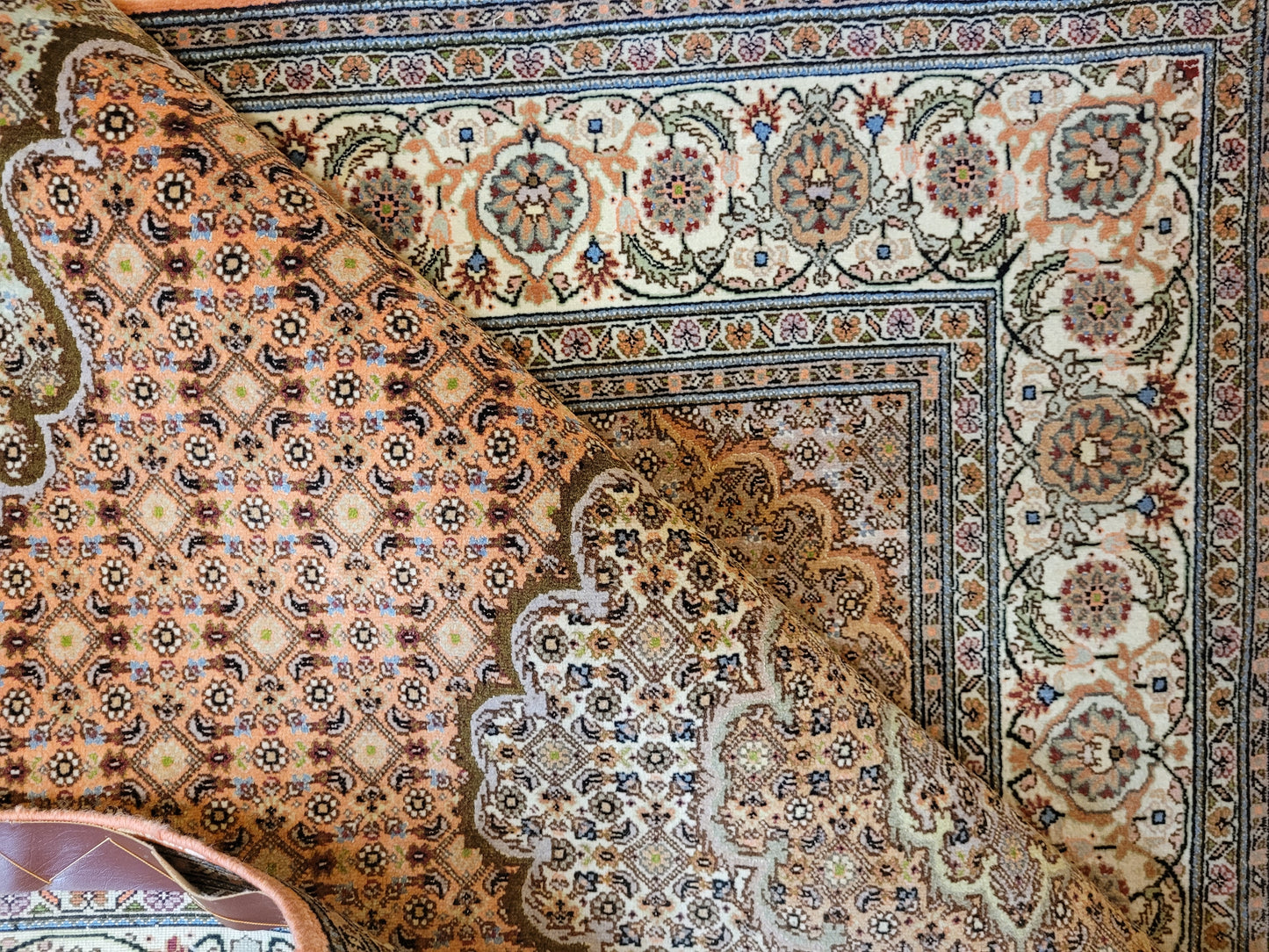 Täbriz Teppich Korkwolle mit Seide feine Knüpfung Medaillon Design