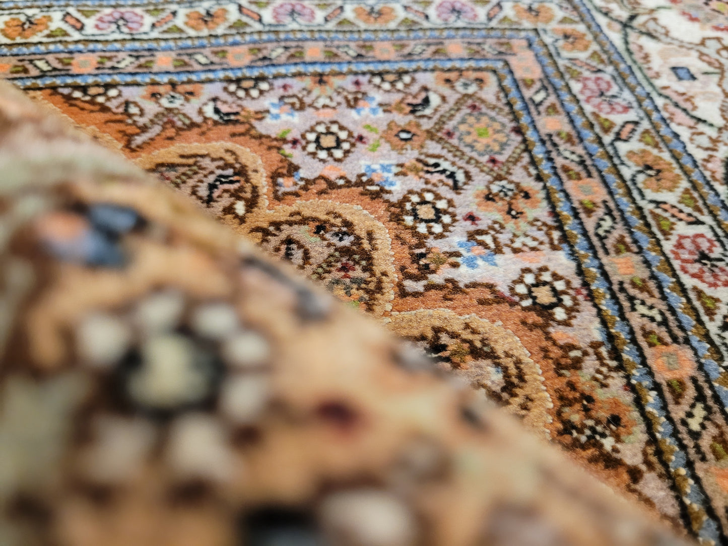 Täbriz Teppich Korkwolle mit Seide feine Knüpfung Medaillon Design