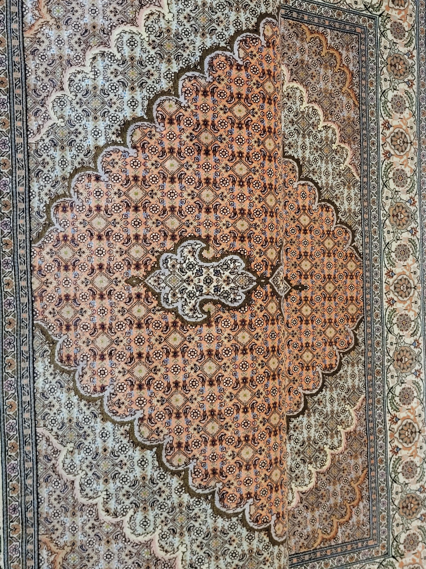 Täbriz Teppich Korkwolle mit Seide feine Knüpfung Medaillon Design