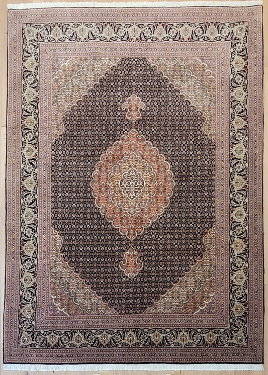 Täbriz Teppich Korkwolle mit Seide feine Knüpfung klassisches Medaillon