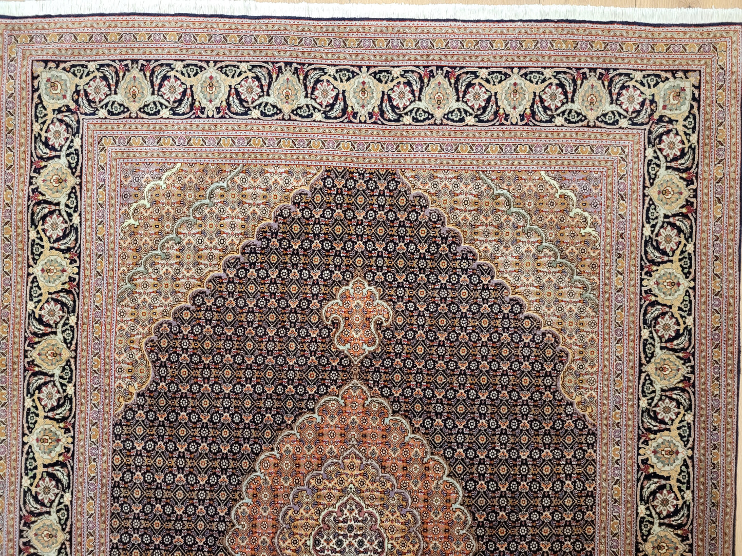 Täbriz Teppich Korkwolle mit Seide feine Knüpfung klassisches Medaillon