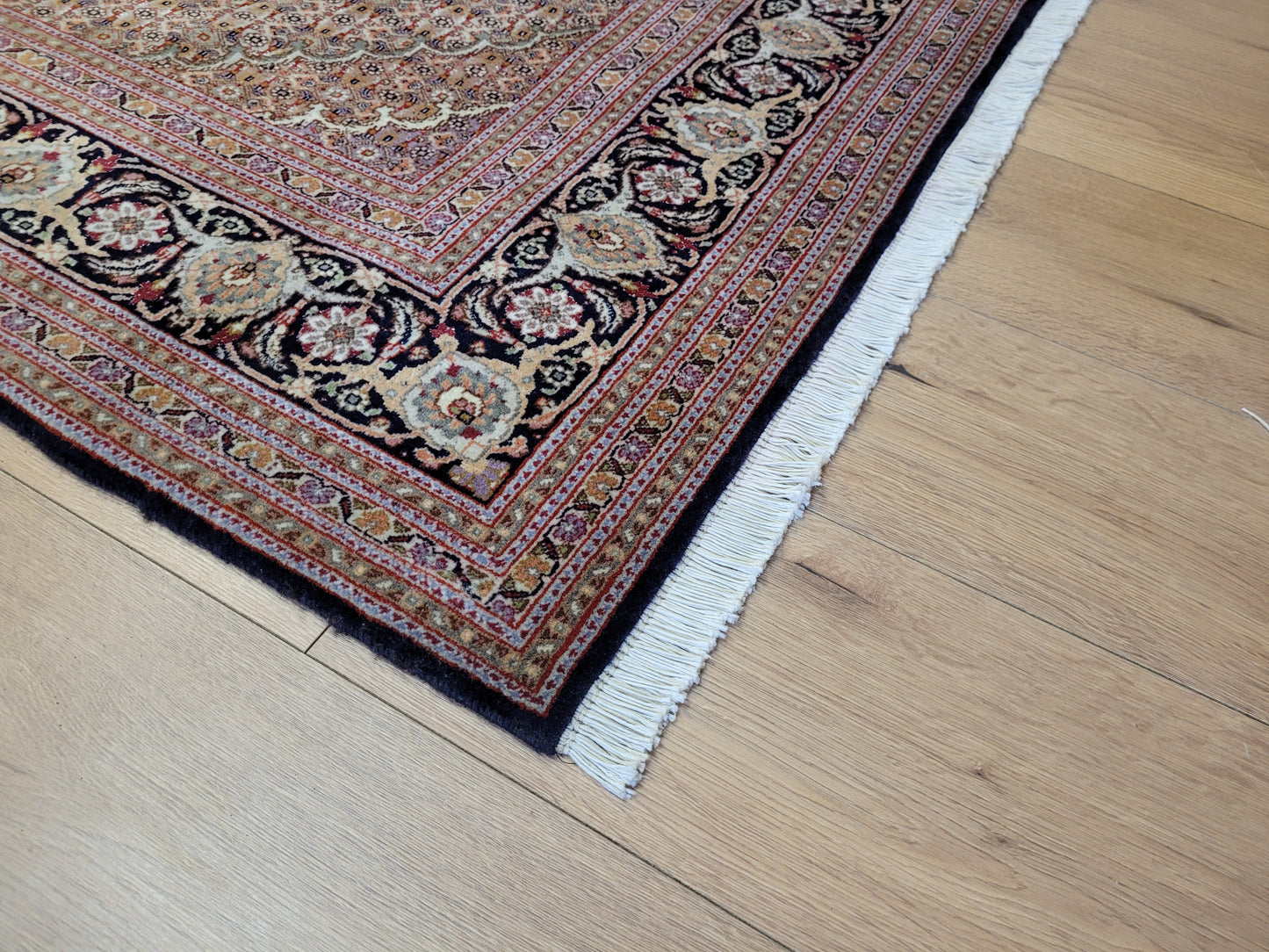 Täbriz Teppich Korkwolle mit Seide feine Knüpfung klassisches Medaillon