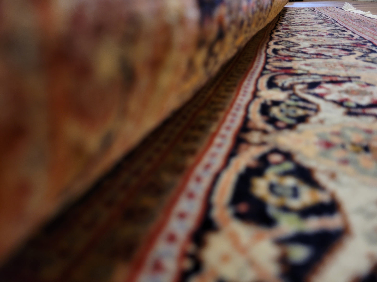 Täbriz Teppich Korkwolle mit Seide feine Knüpfung klassisches Medaillon