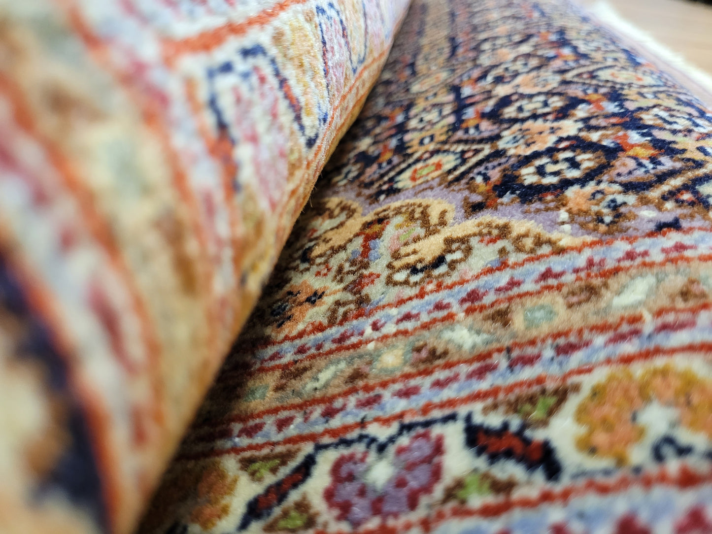 Täbriz Teppich Korkwolle mit Seide feine Knüpfung klassisches Medaillon