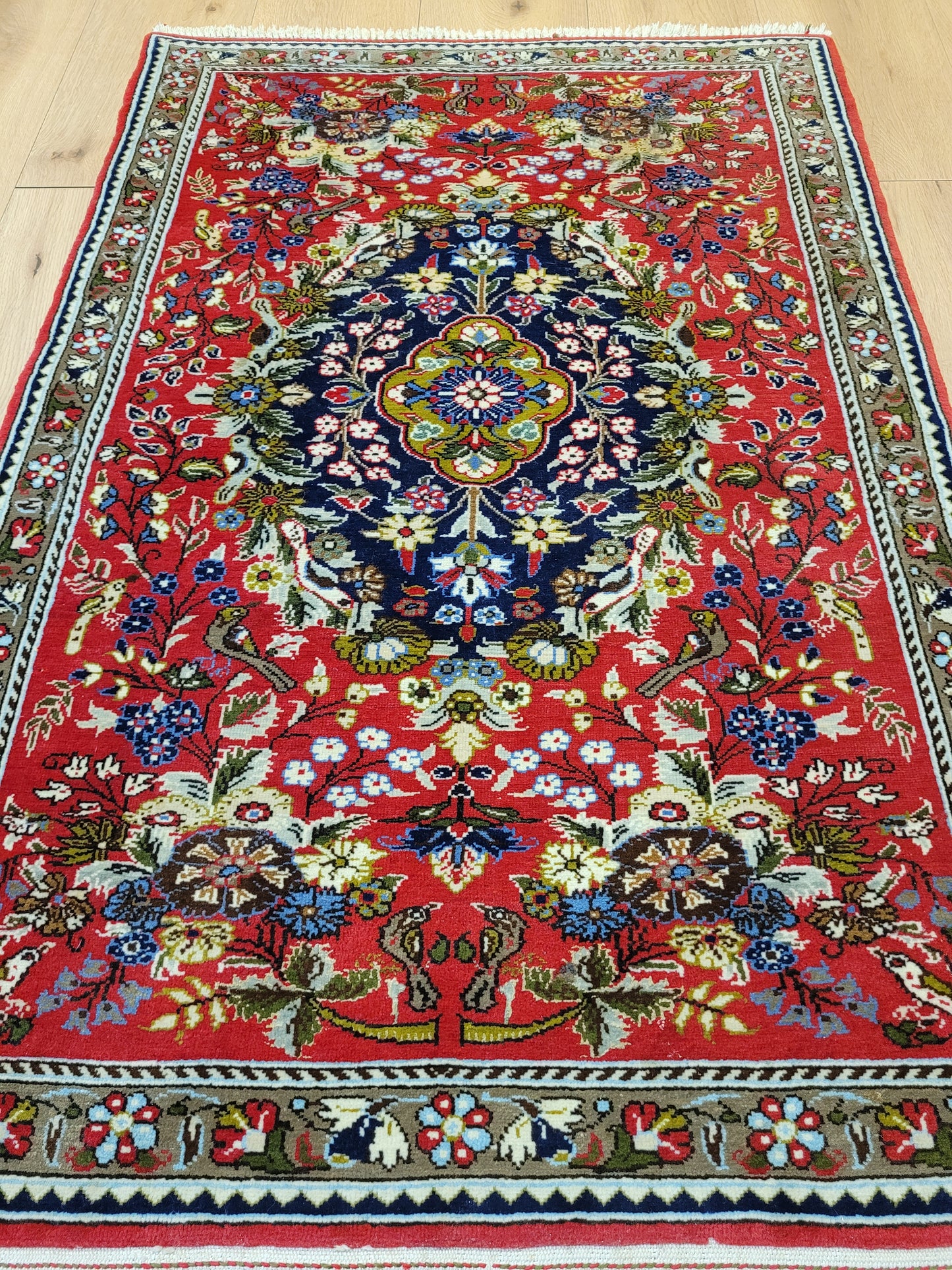 Ghom Teppich Korkwolle Medaillon floral fein geknüpft