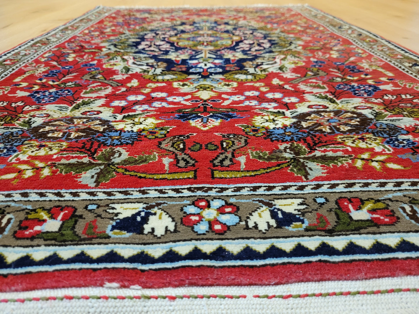 Ghom Teppich Korkwolle Medaillon floral fein geknüpft