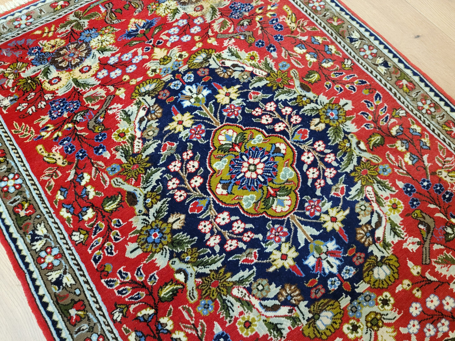 Ghom Teppich Korkwolle Medaillon floral fein geknüpft