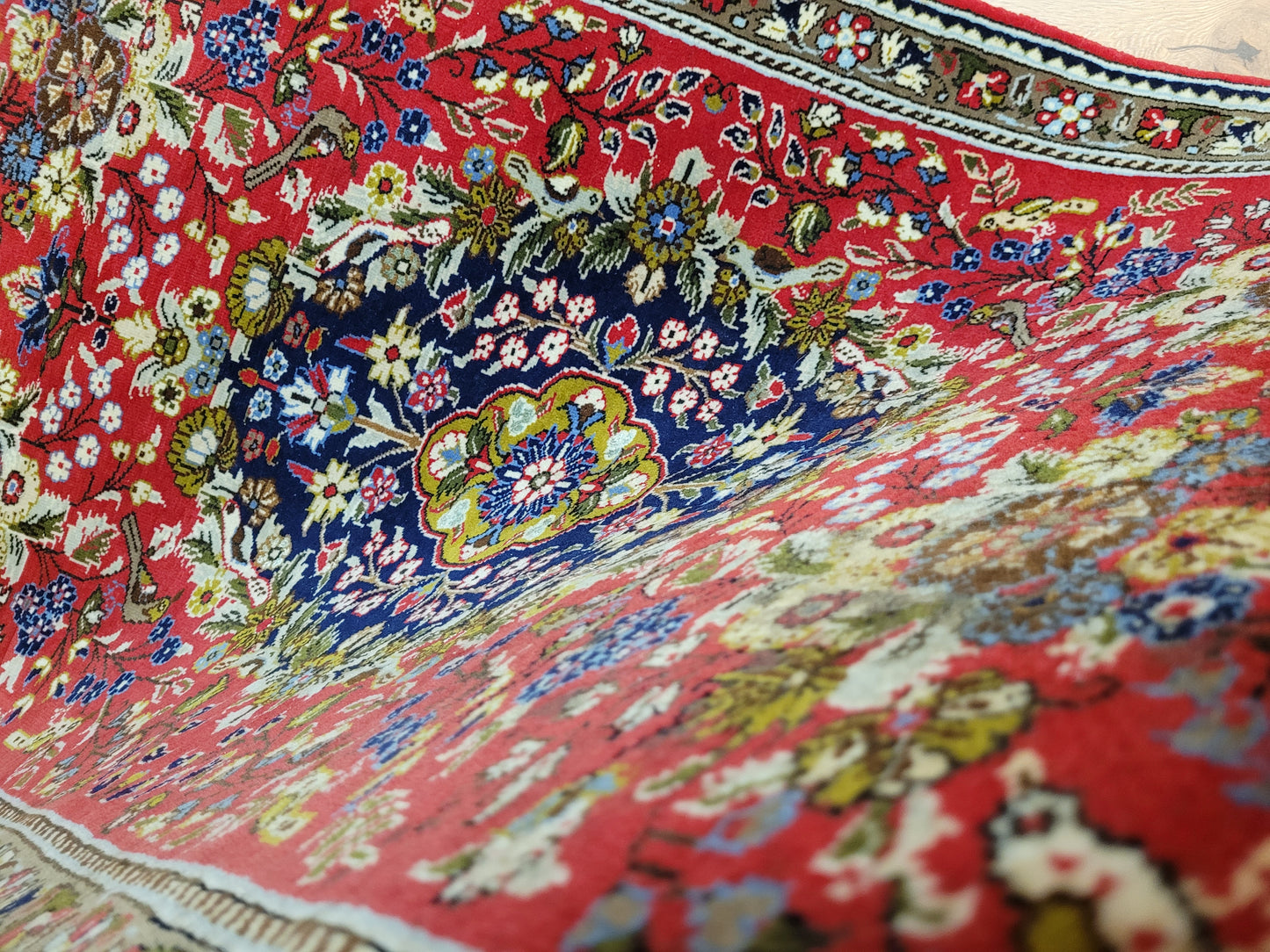 Ghom Teppich Korkwolle Medaillon floral fein geknüpft